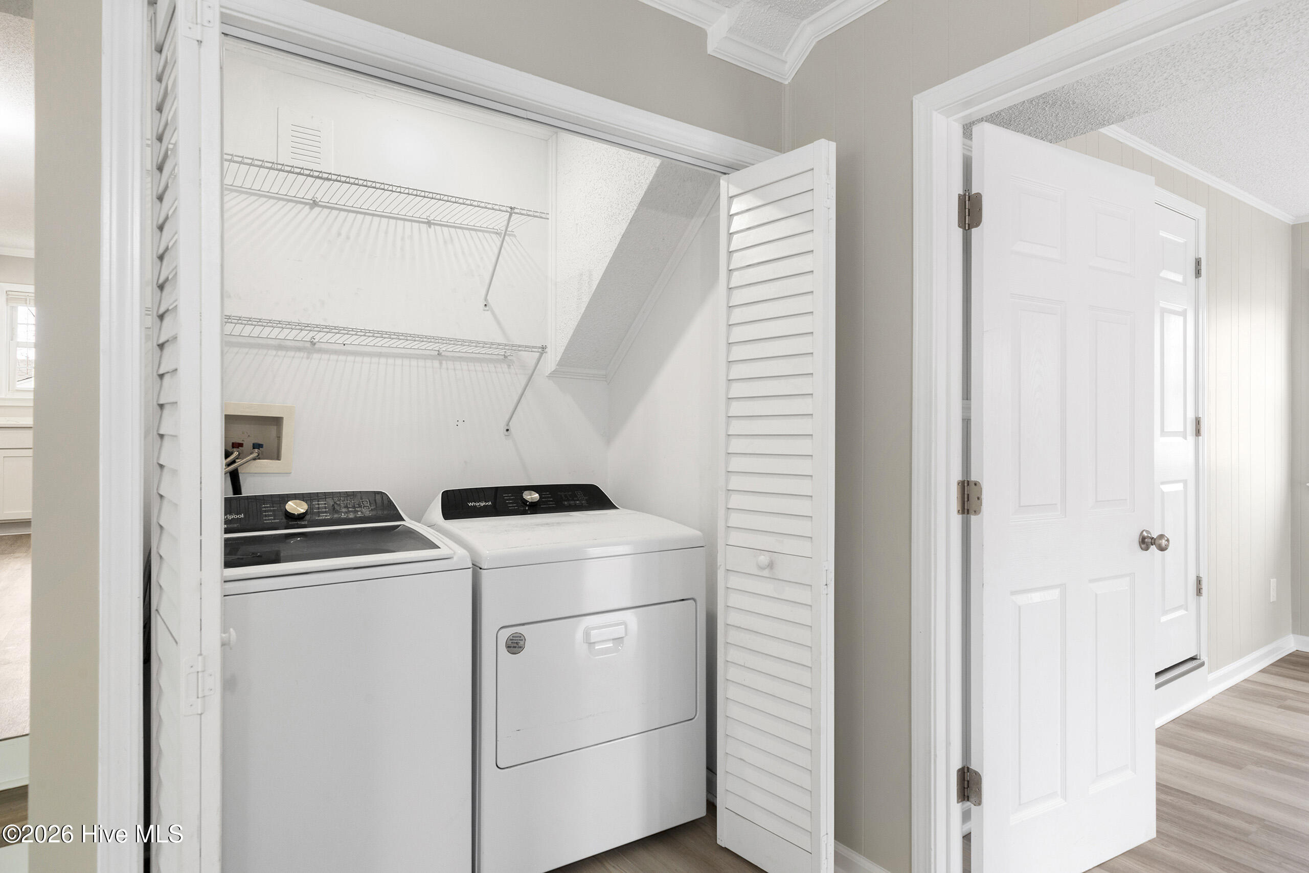 100558477 | Photo 24