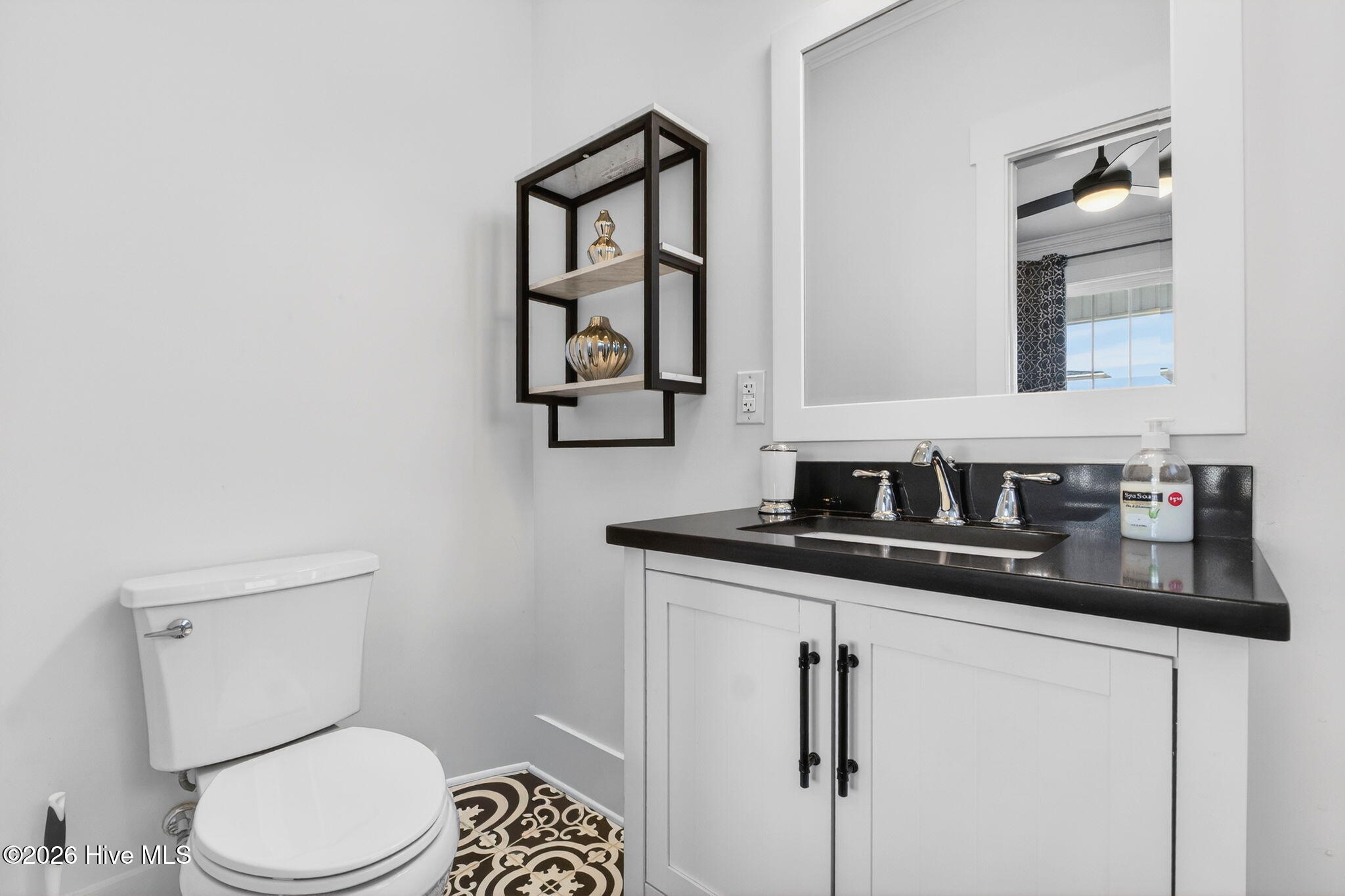 100554481 | Photo 47