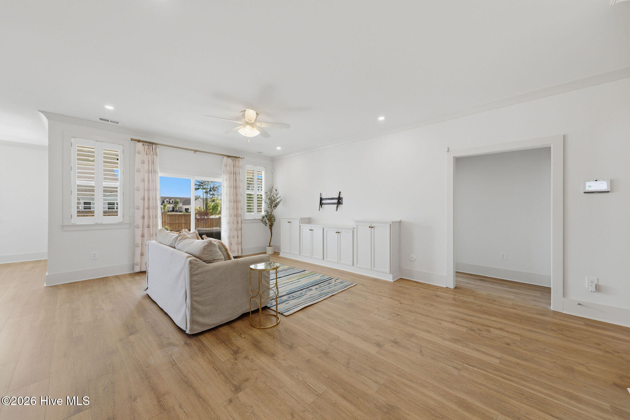 100567924 | Photo 10