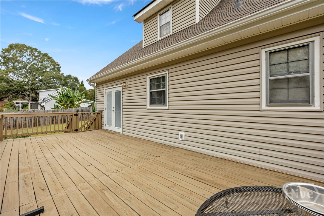 Homes for sale in Winterville, GA | 5010 Hickory Dr, Winterville, GA 30683 | MLS# CL342851