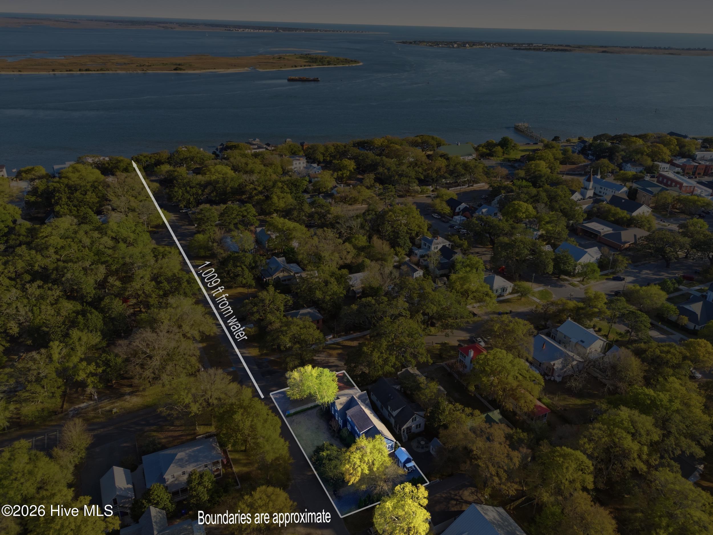 100566122 | Photo 53