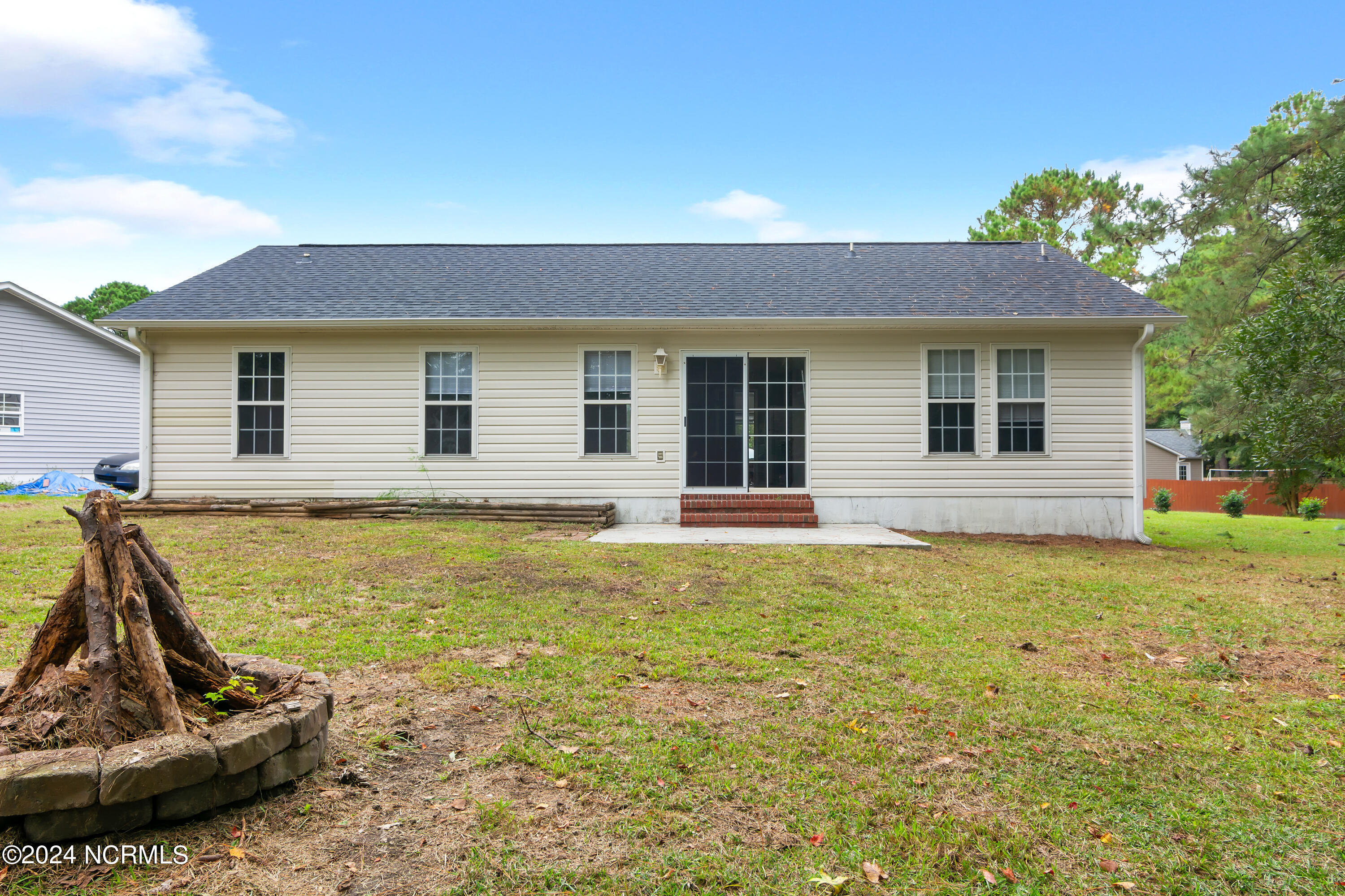 100544101 | Photo 24