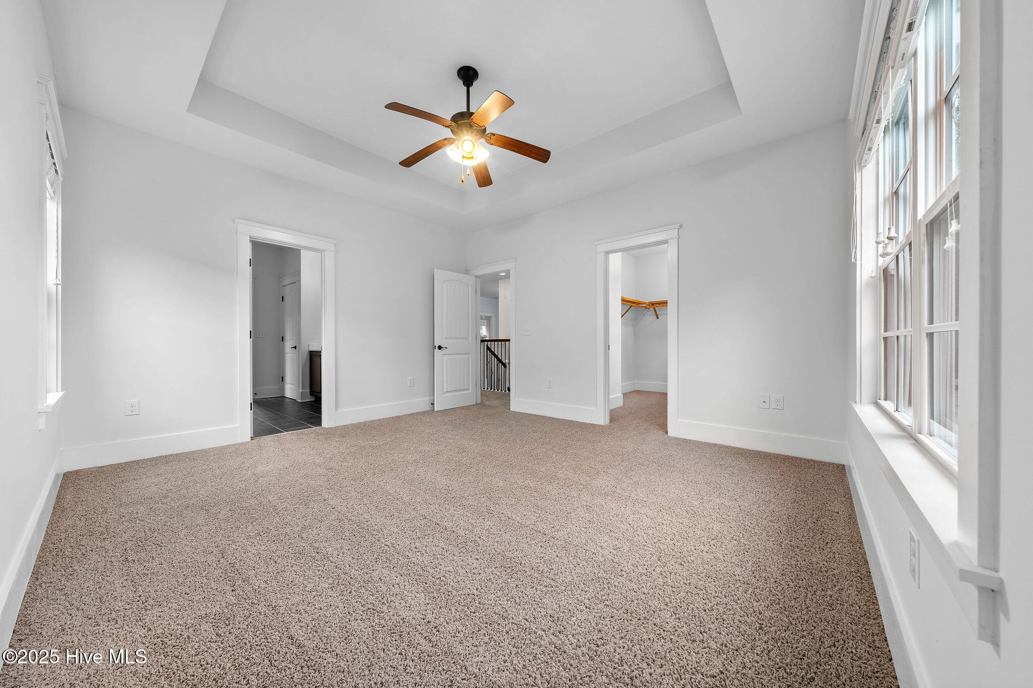 100536544 | Photo 50