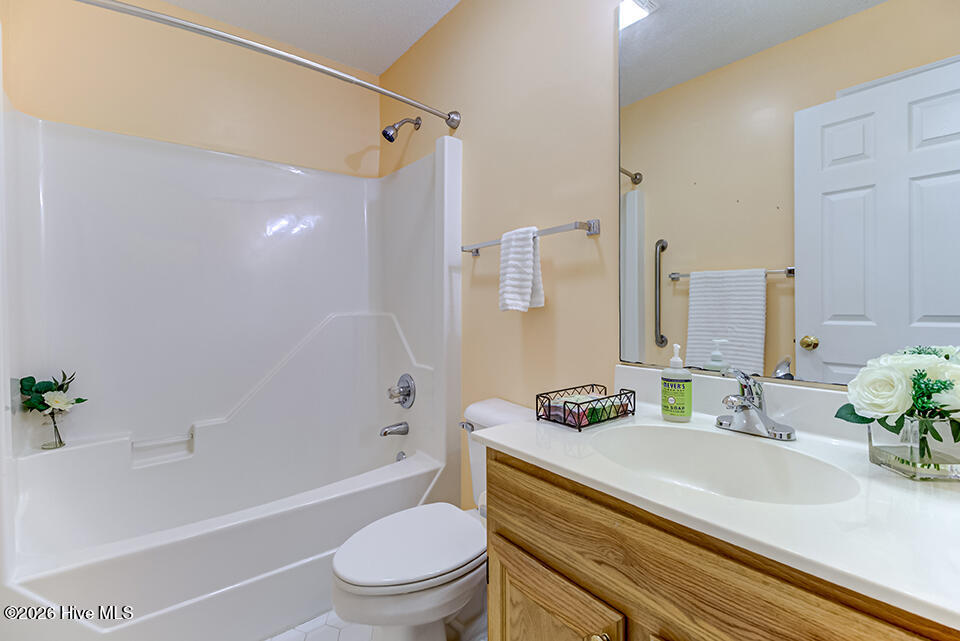 100553077 | Photo 25