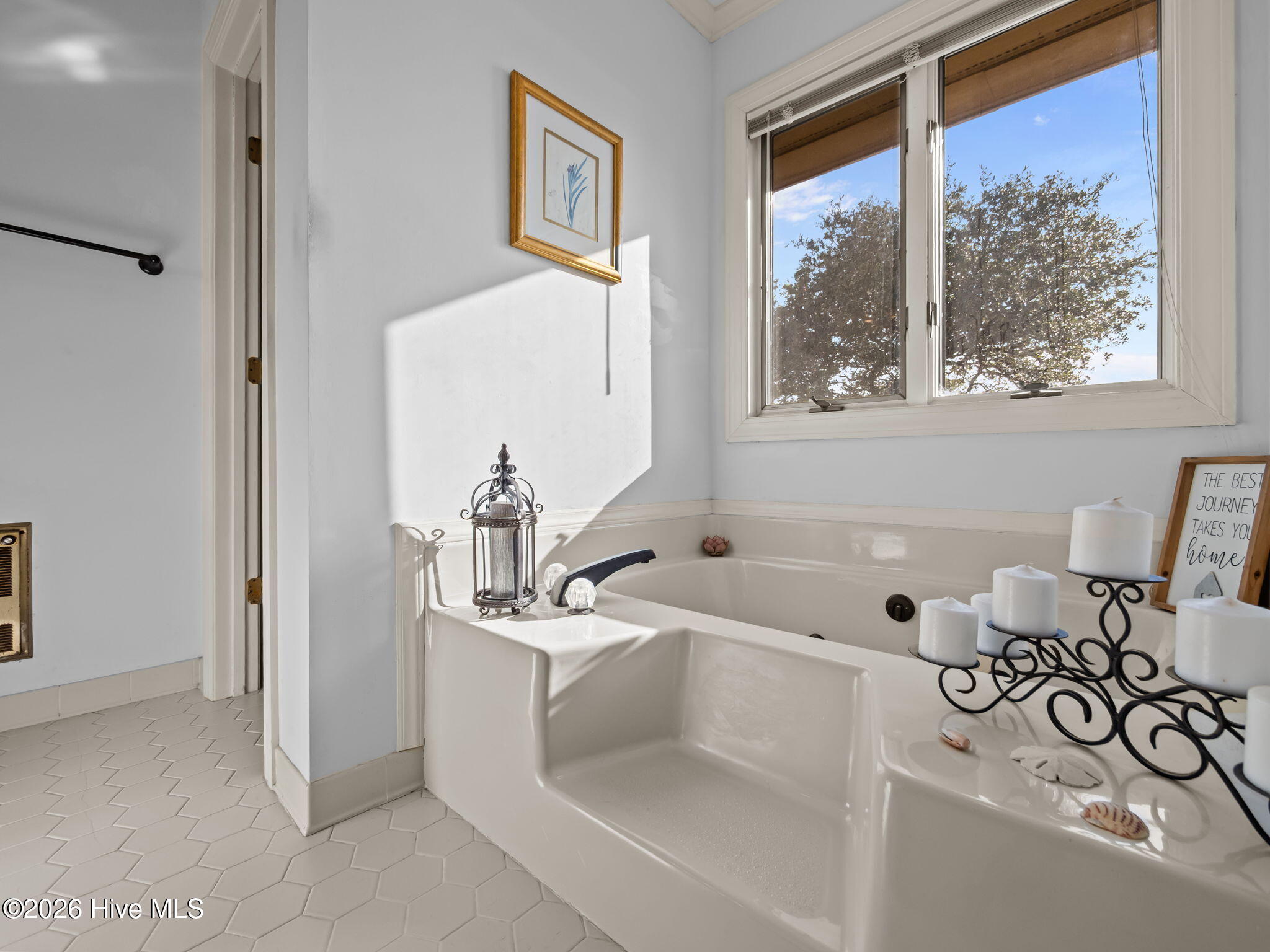 200 Pelican Drive, Newport, NC, 28570