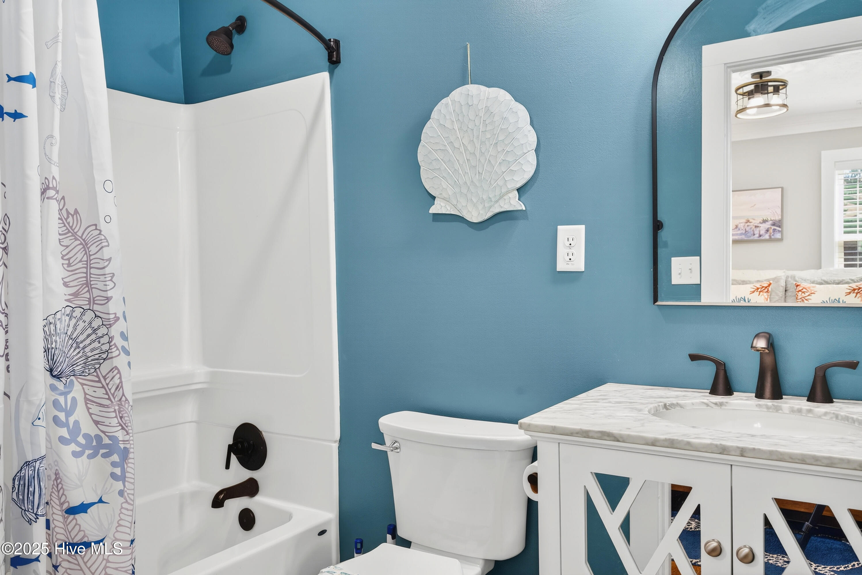 100537887 | Photo 49