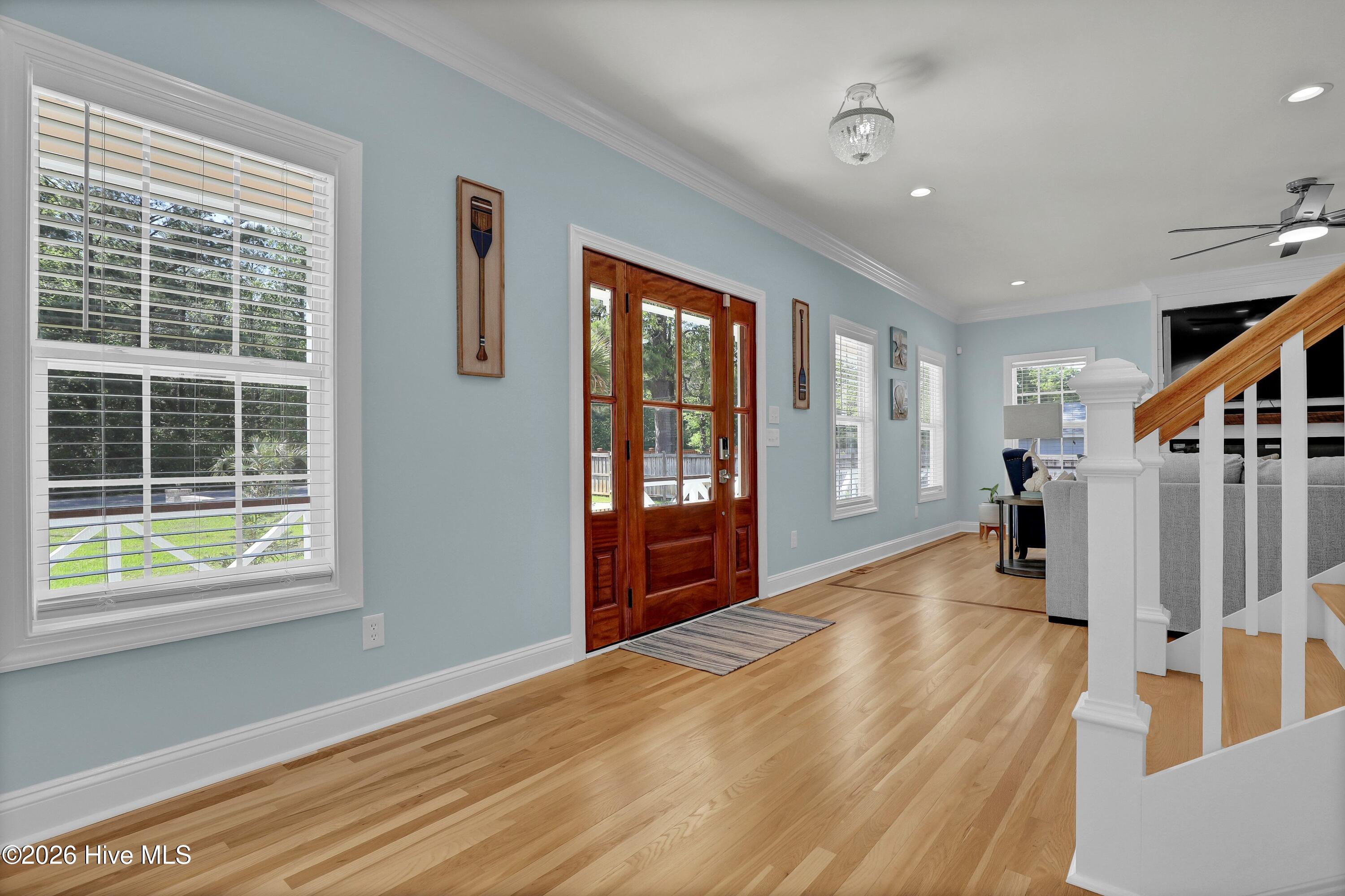 100567806 | Photo 14