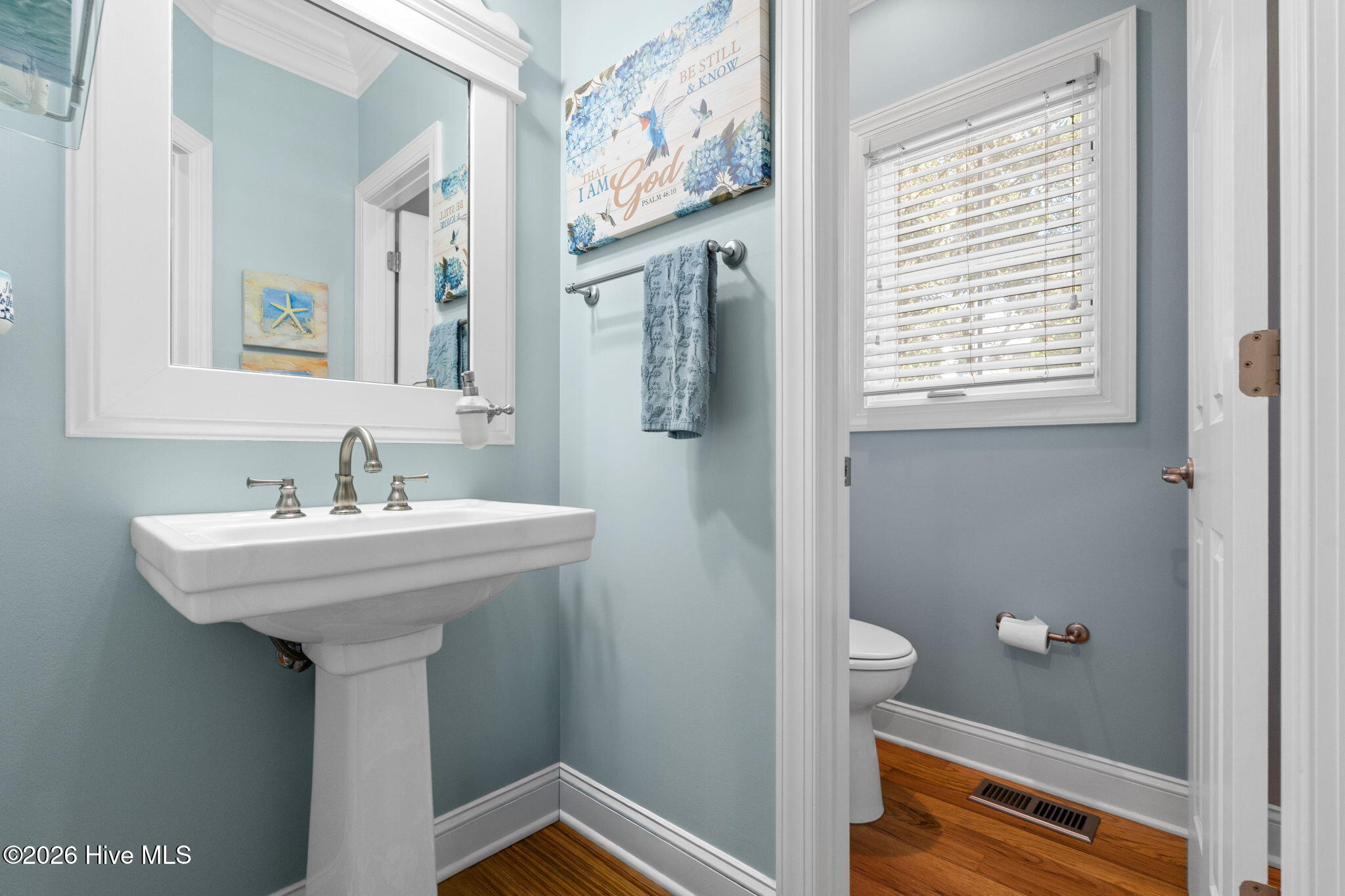 100563336 | Photo 38