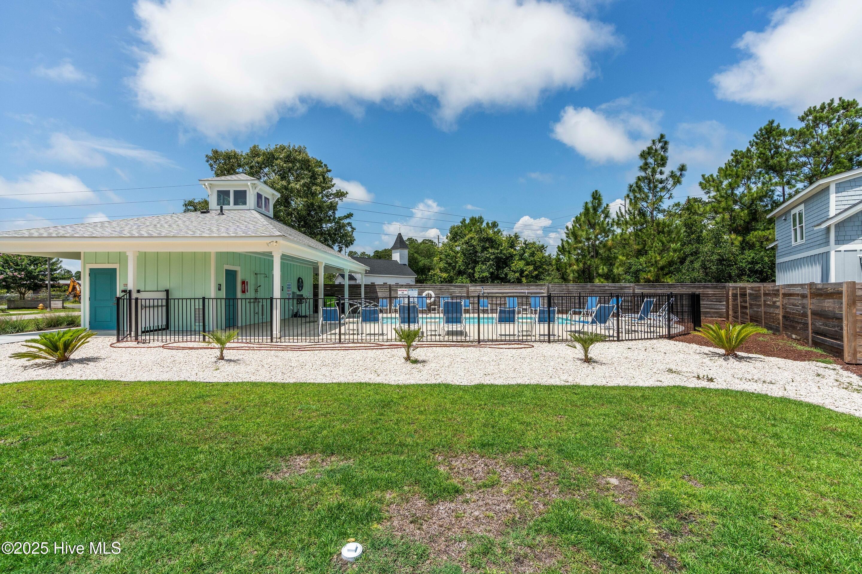 100567642 | Photo 55