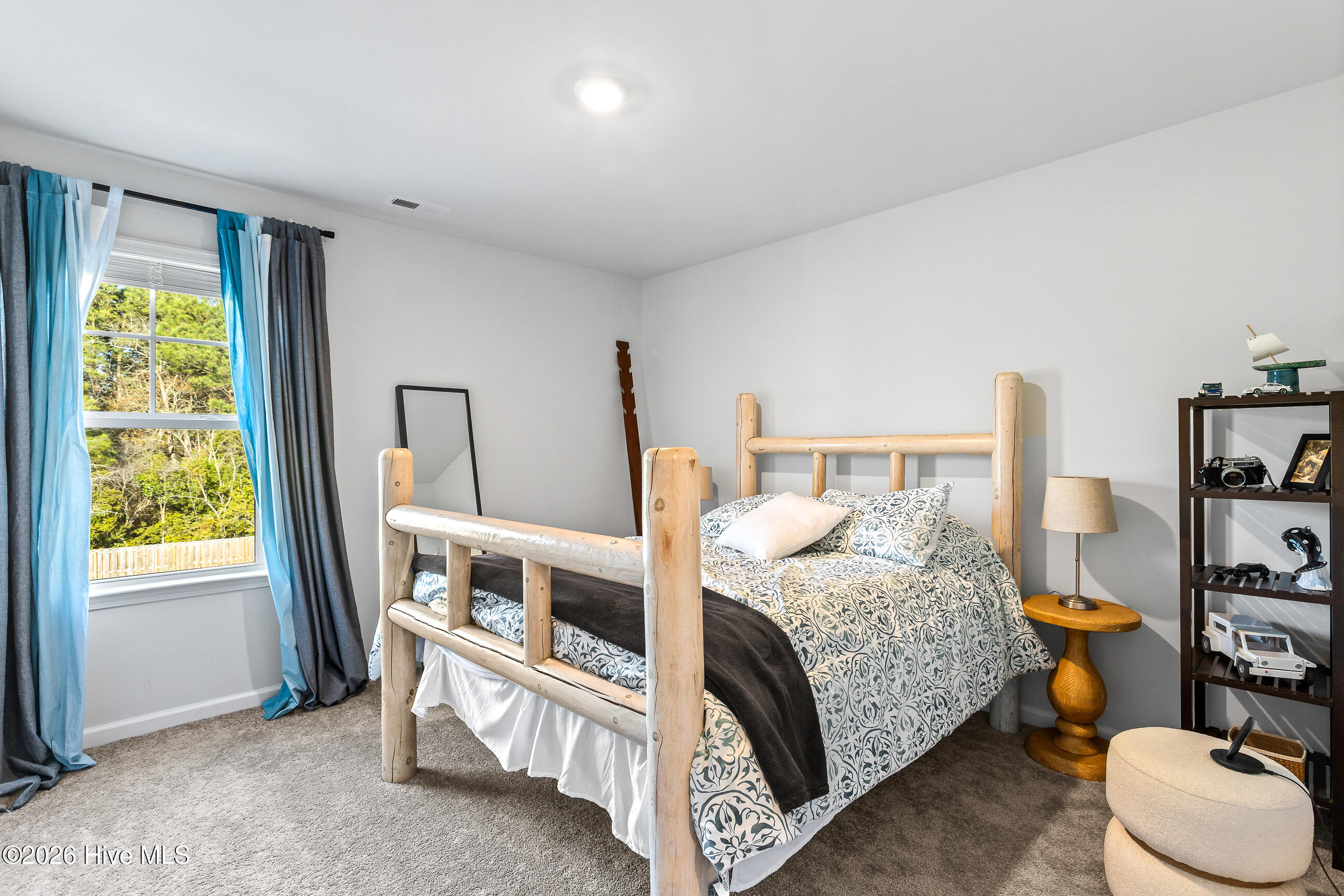 100558973 | Photo 21