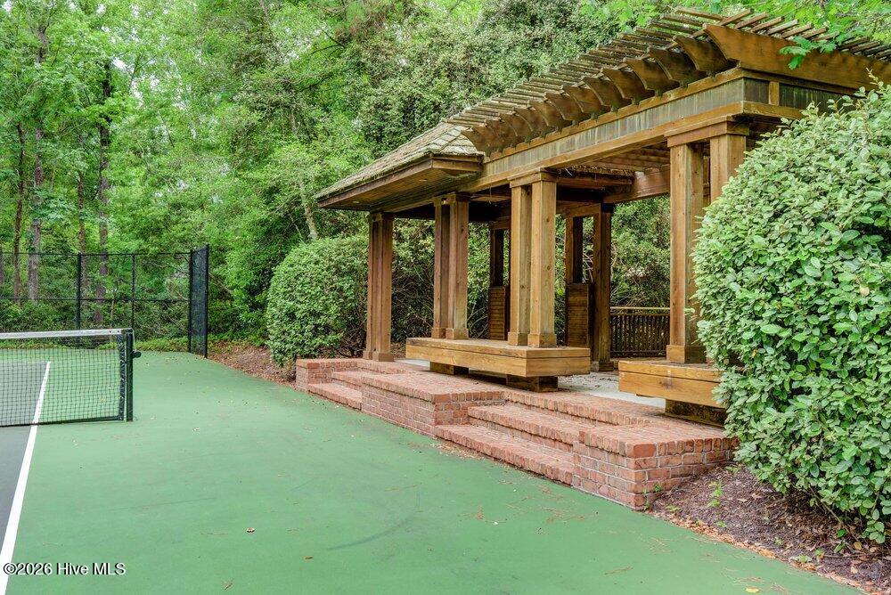 100563966 | Photo 83