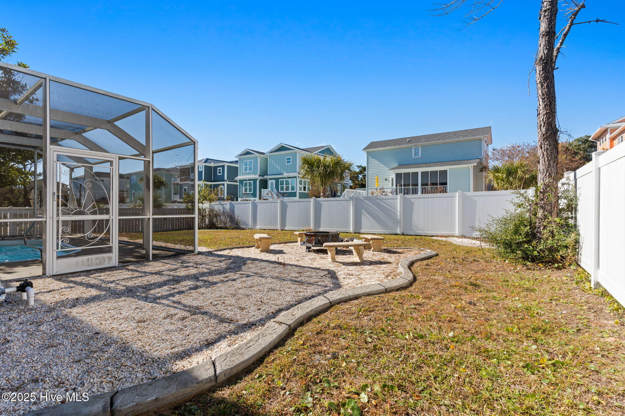 100542158 | Photo 62