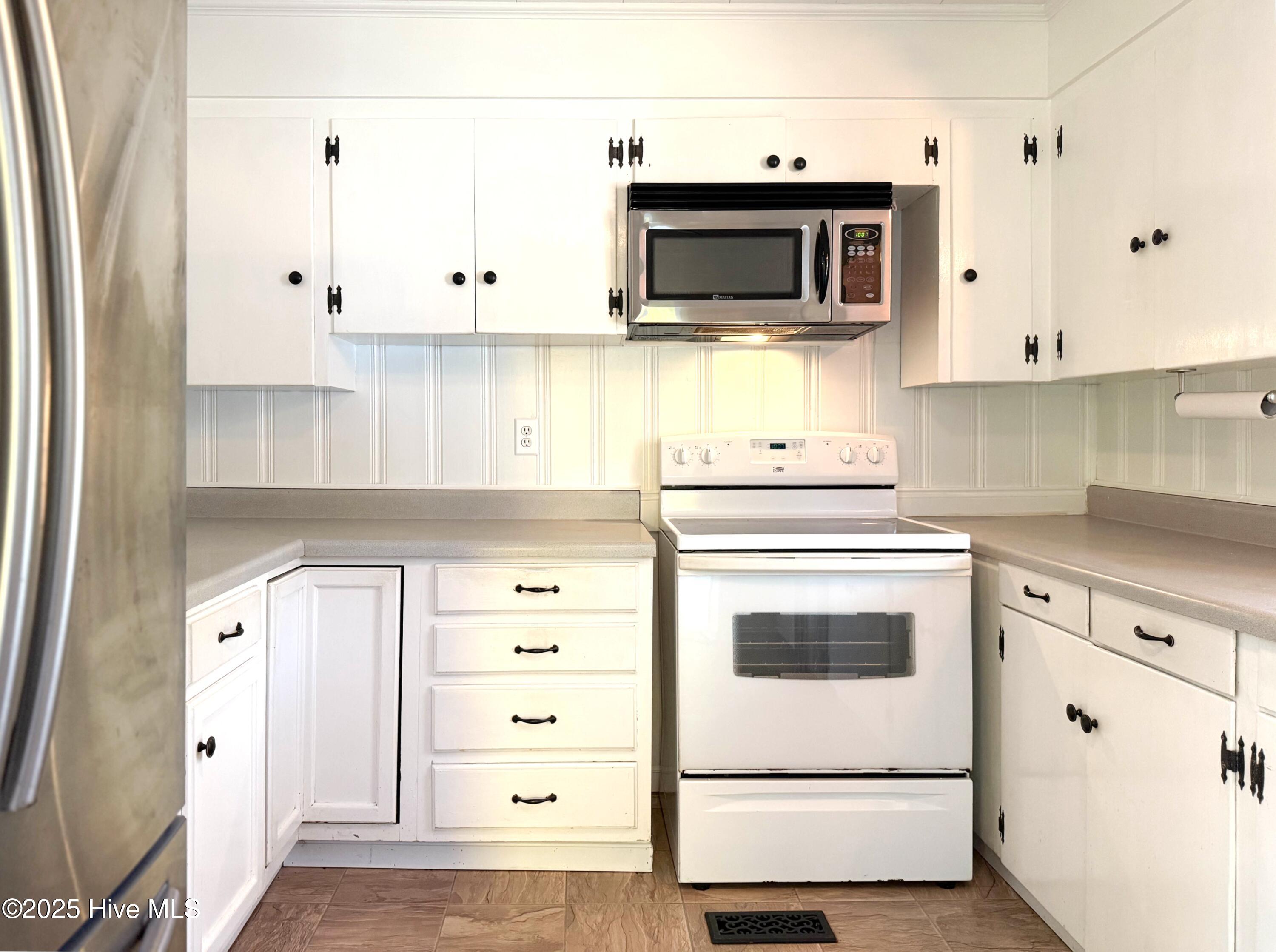 100537869 | Photo 21