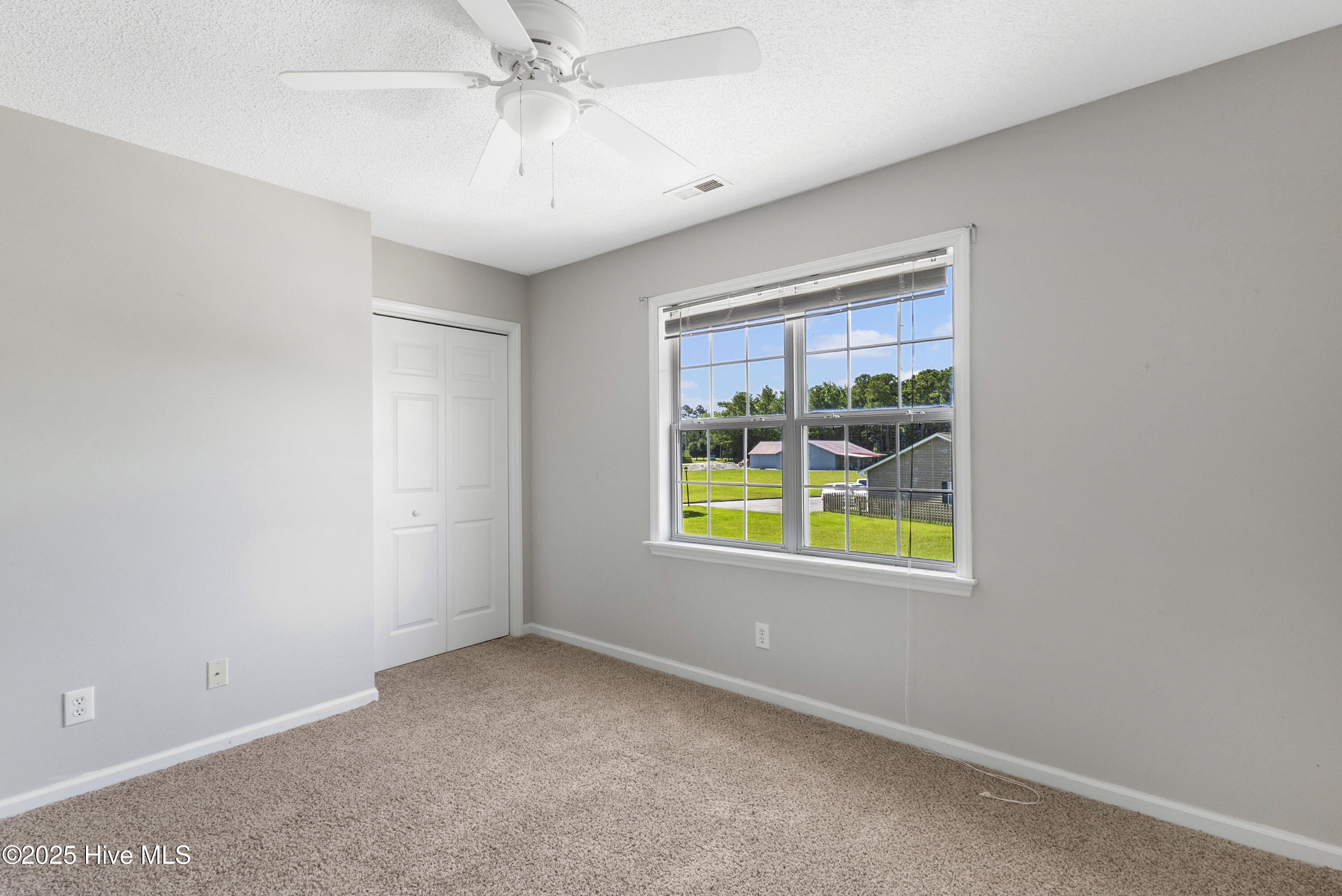 100529764 | Photo 13