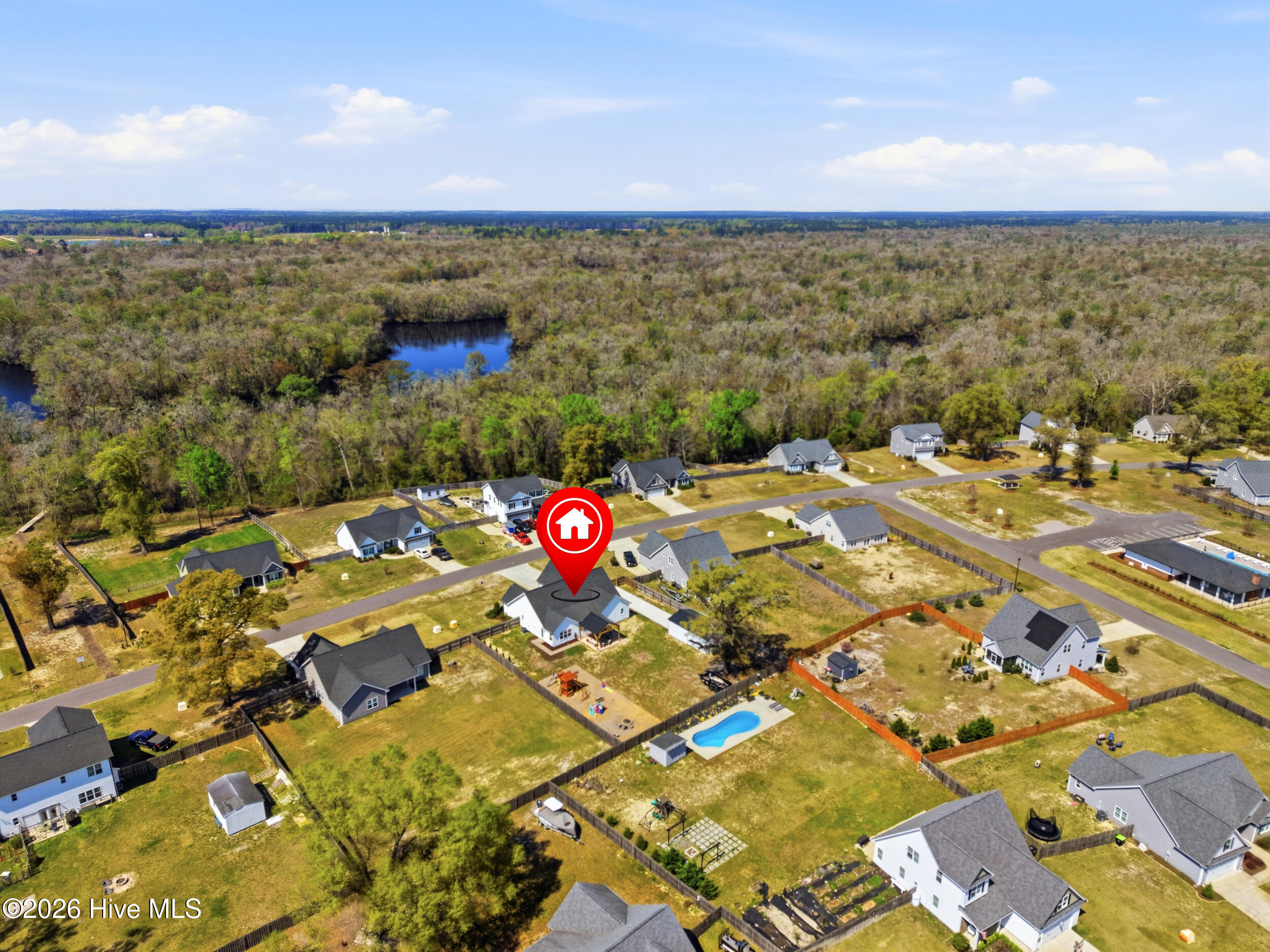 100561504 | Photo 51