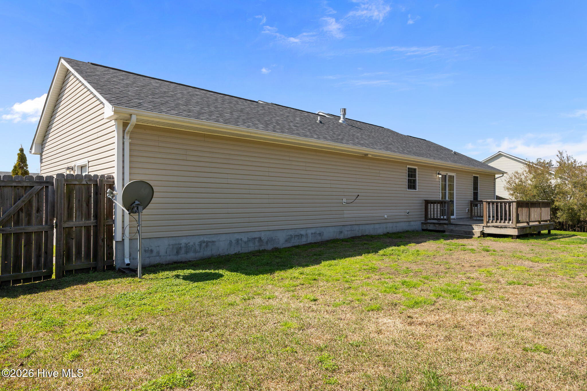 100547713 | Photo 34