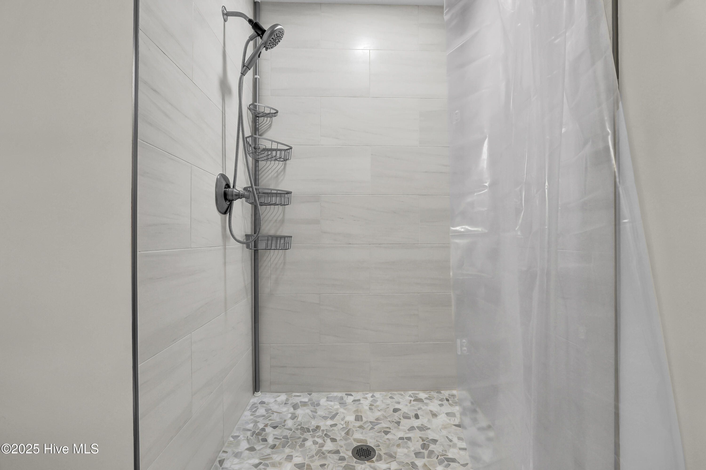 100537816 | Photo 24