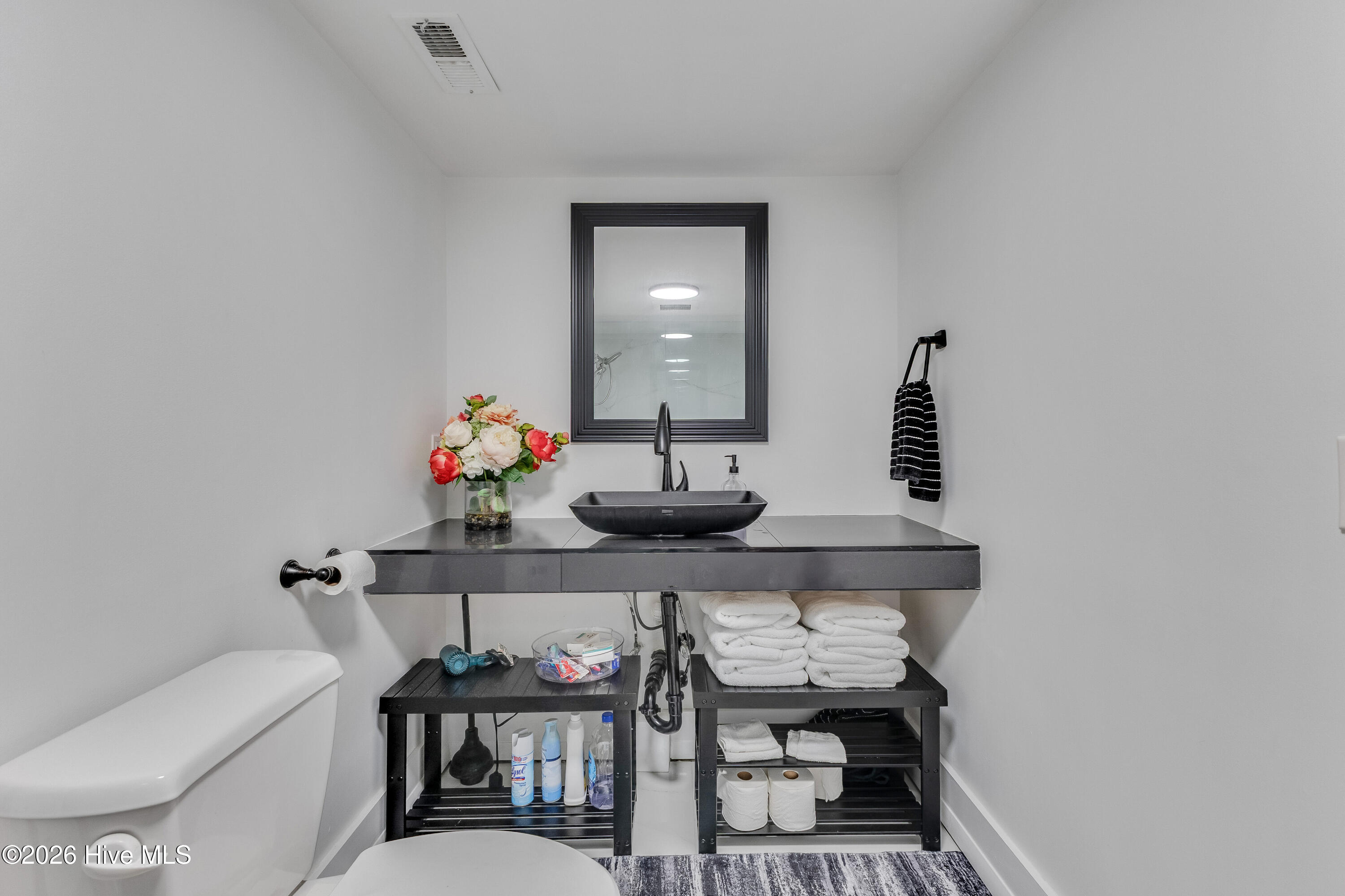 100559856 | Photo 53