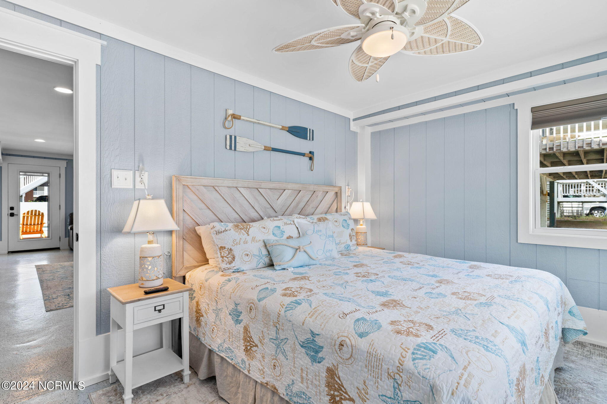 100464984 | Photo 52