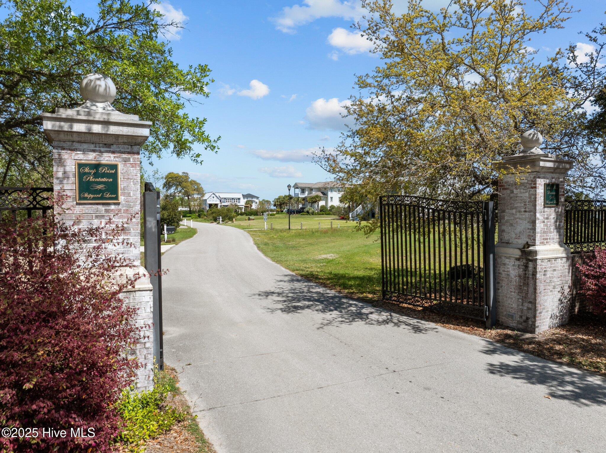 100502292 | Photo 33