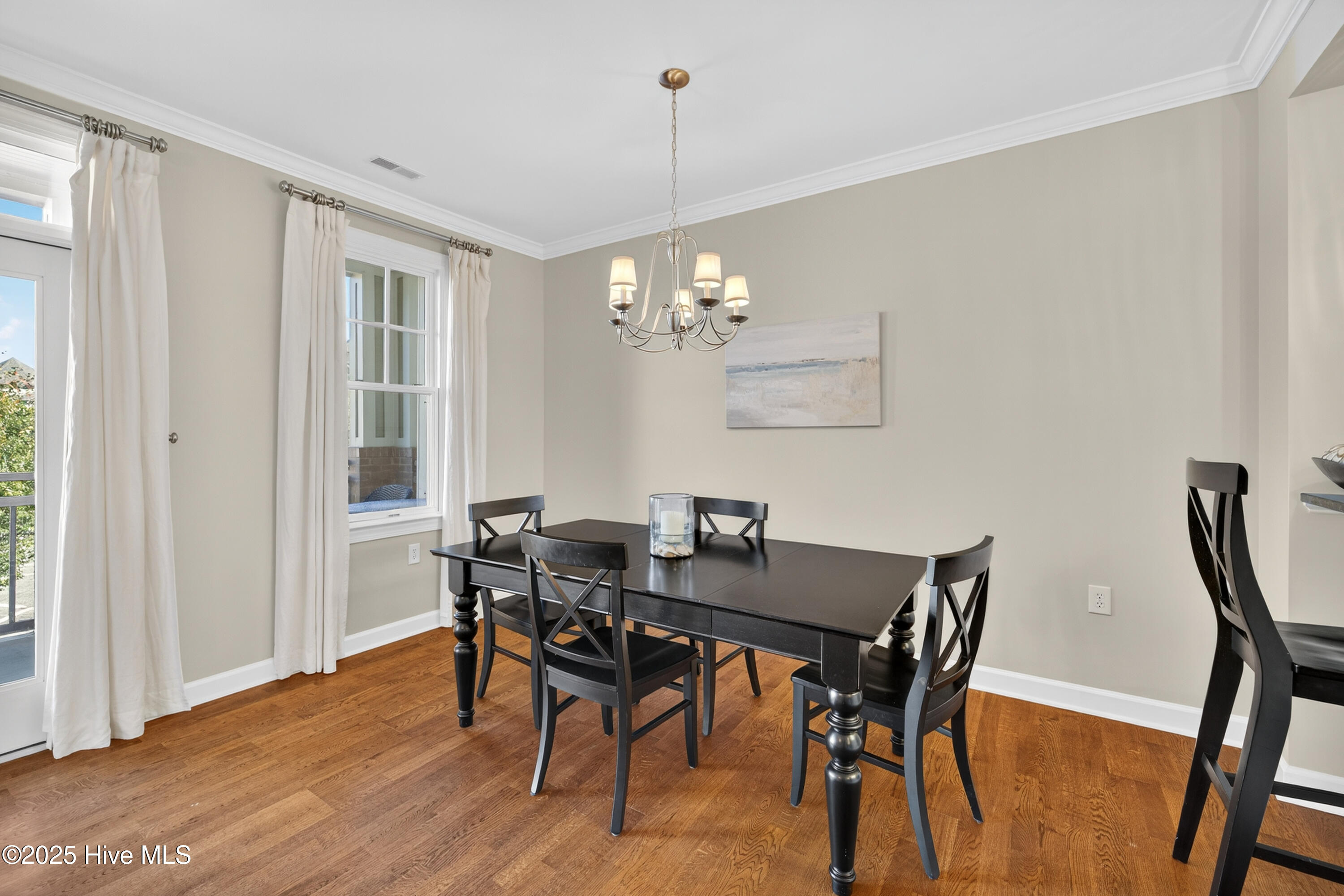 100536723 | Photo 12