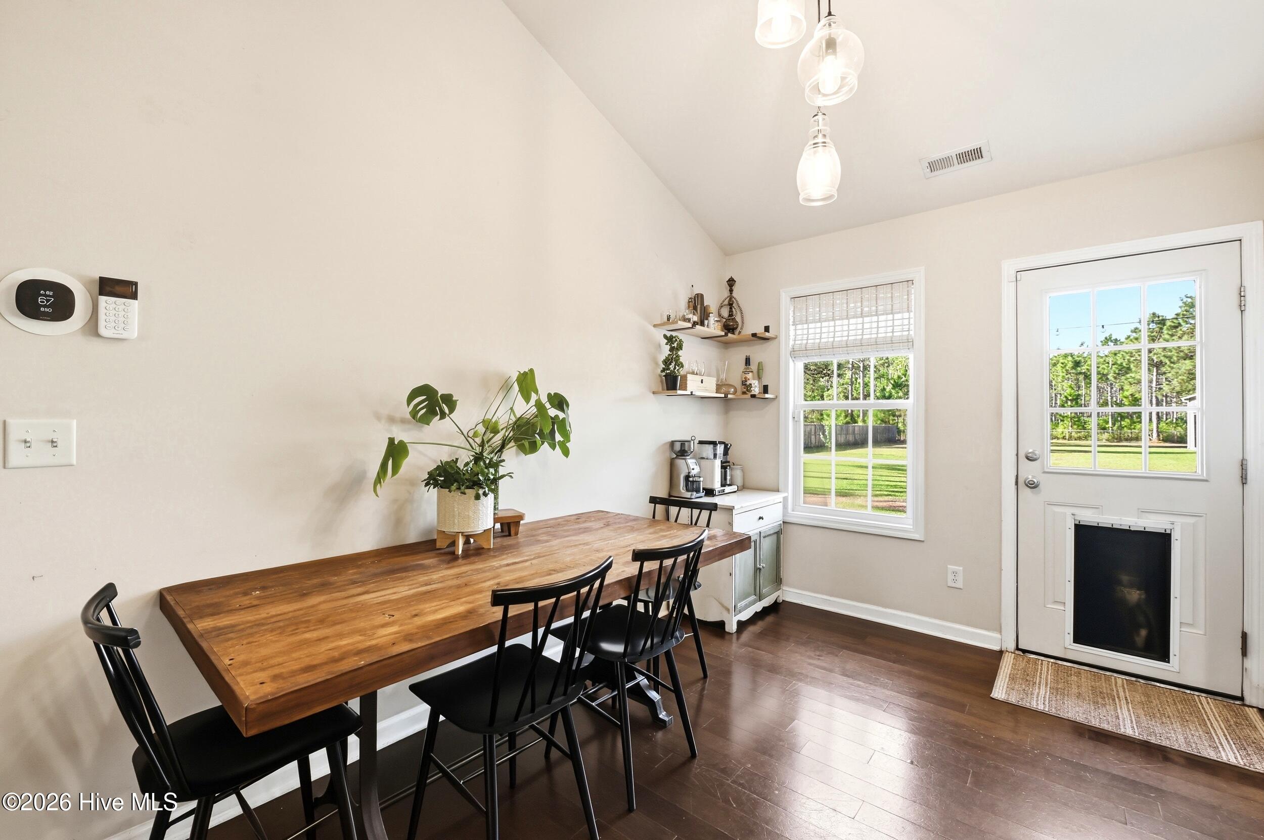 100569719 | Photo 10