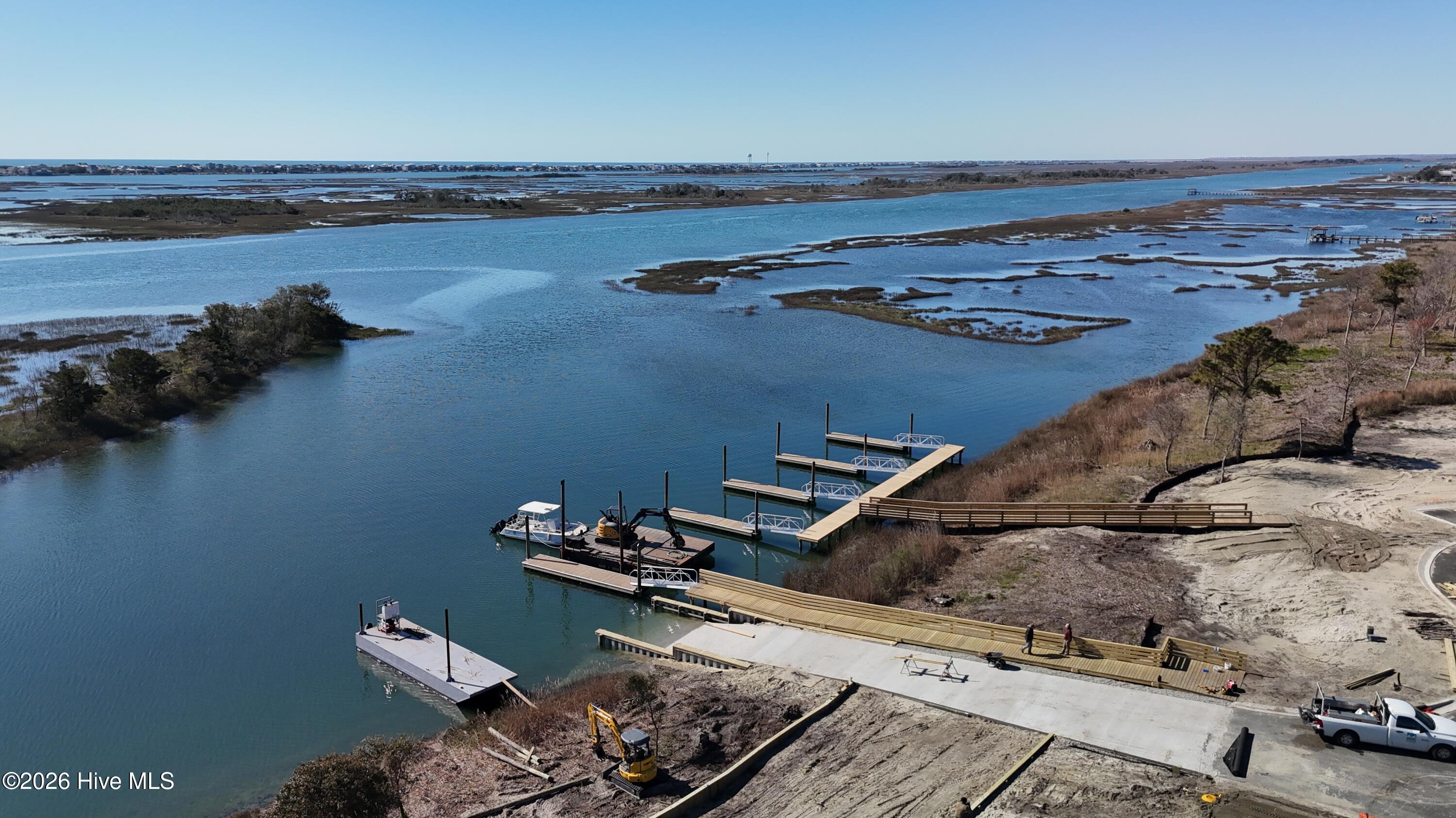 100561391 | Photo 15