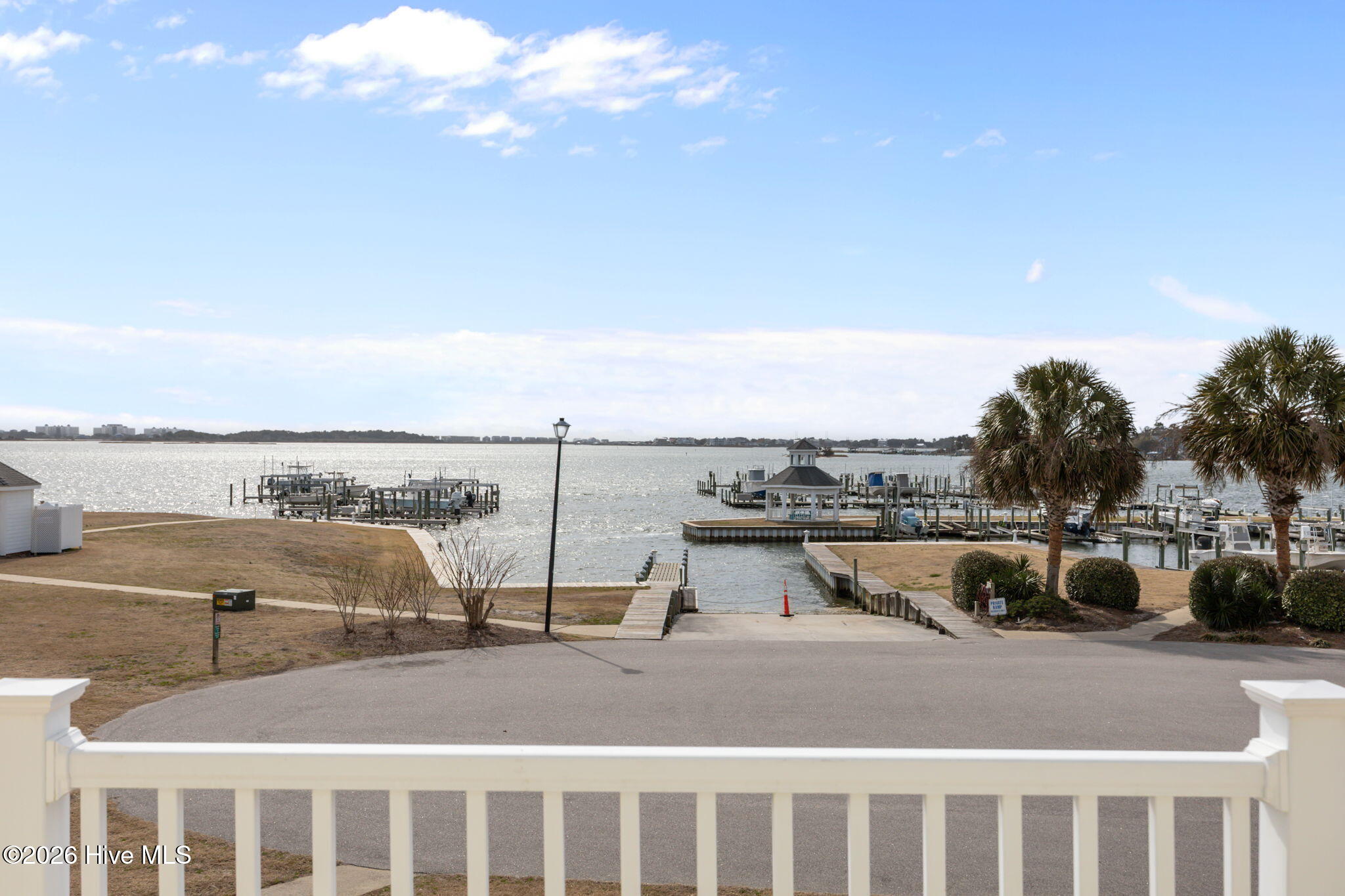 100555604 | Photo 40