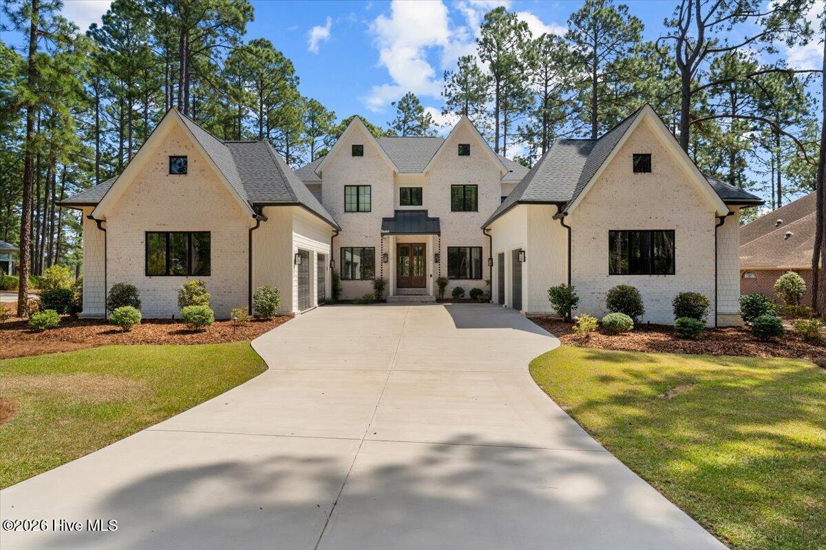 16 Masters, Southern Pines, North Carolina, 5 Bedrooms Bedrooms, 8 Rooms Rooms,7 BathroomsBathrooms,Single family residence,For sale,Masters,100564776