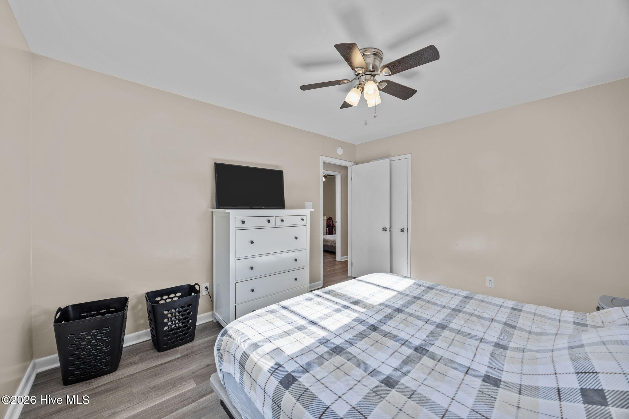 100555911 | Photo 34