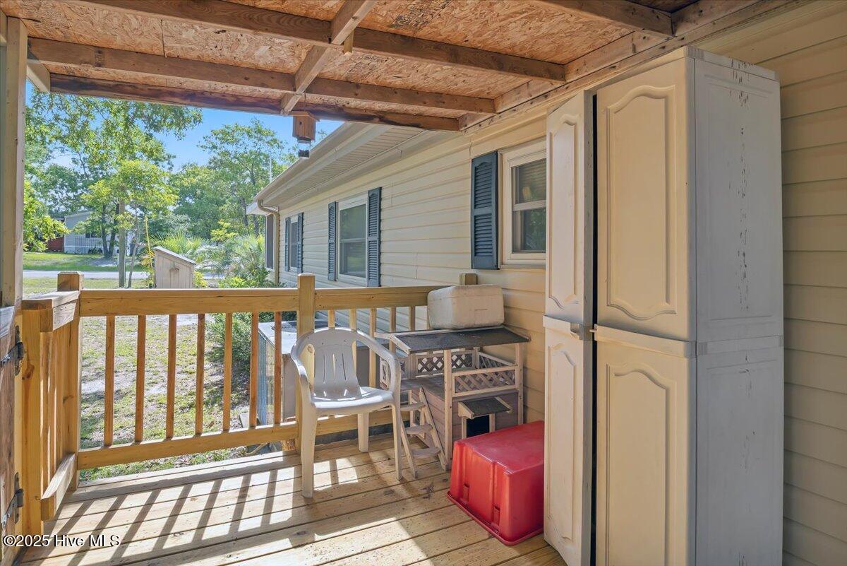 100518805 | Photo 48