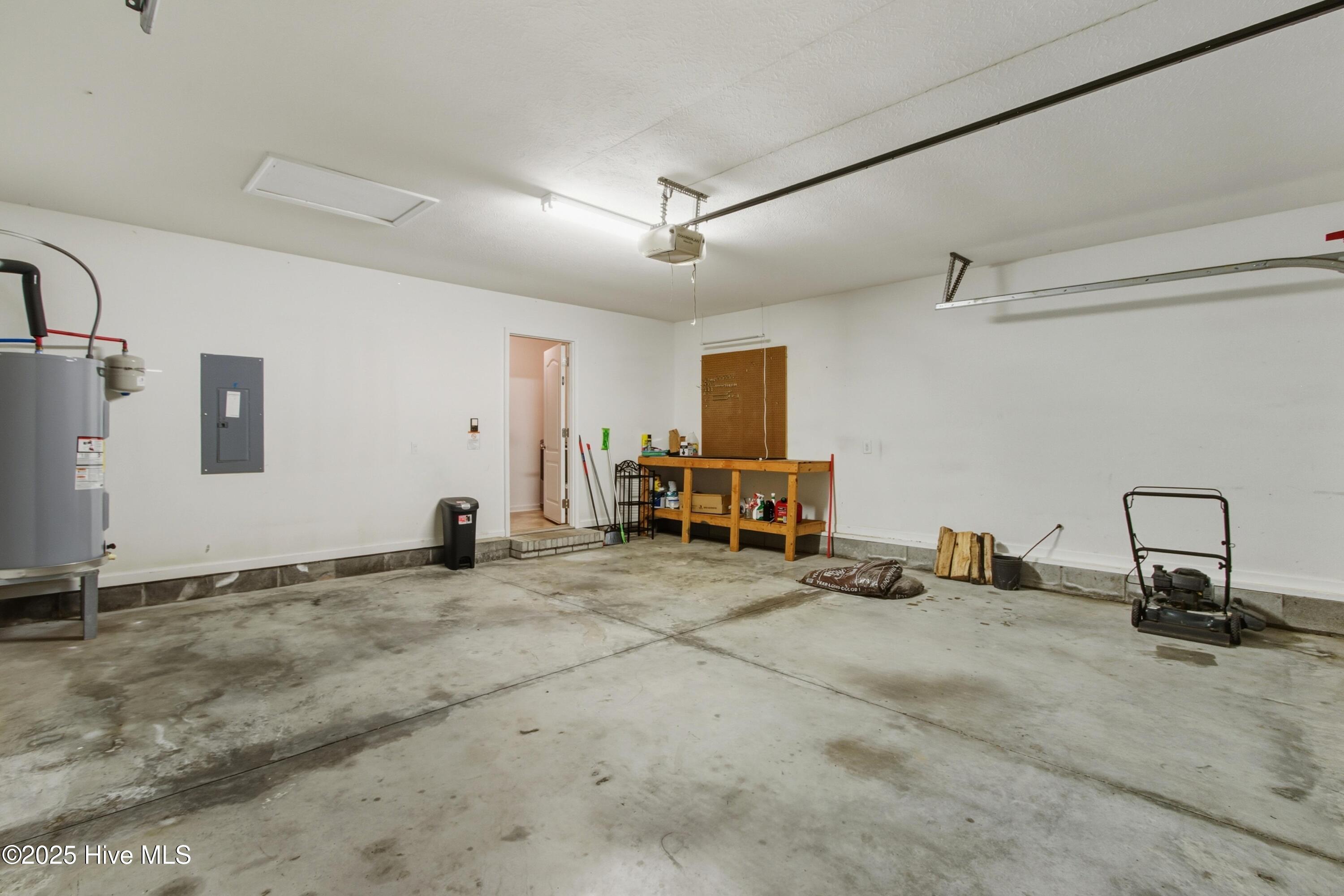 100541237 | Photo 28