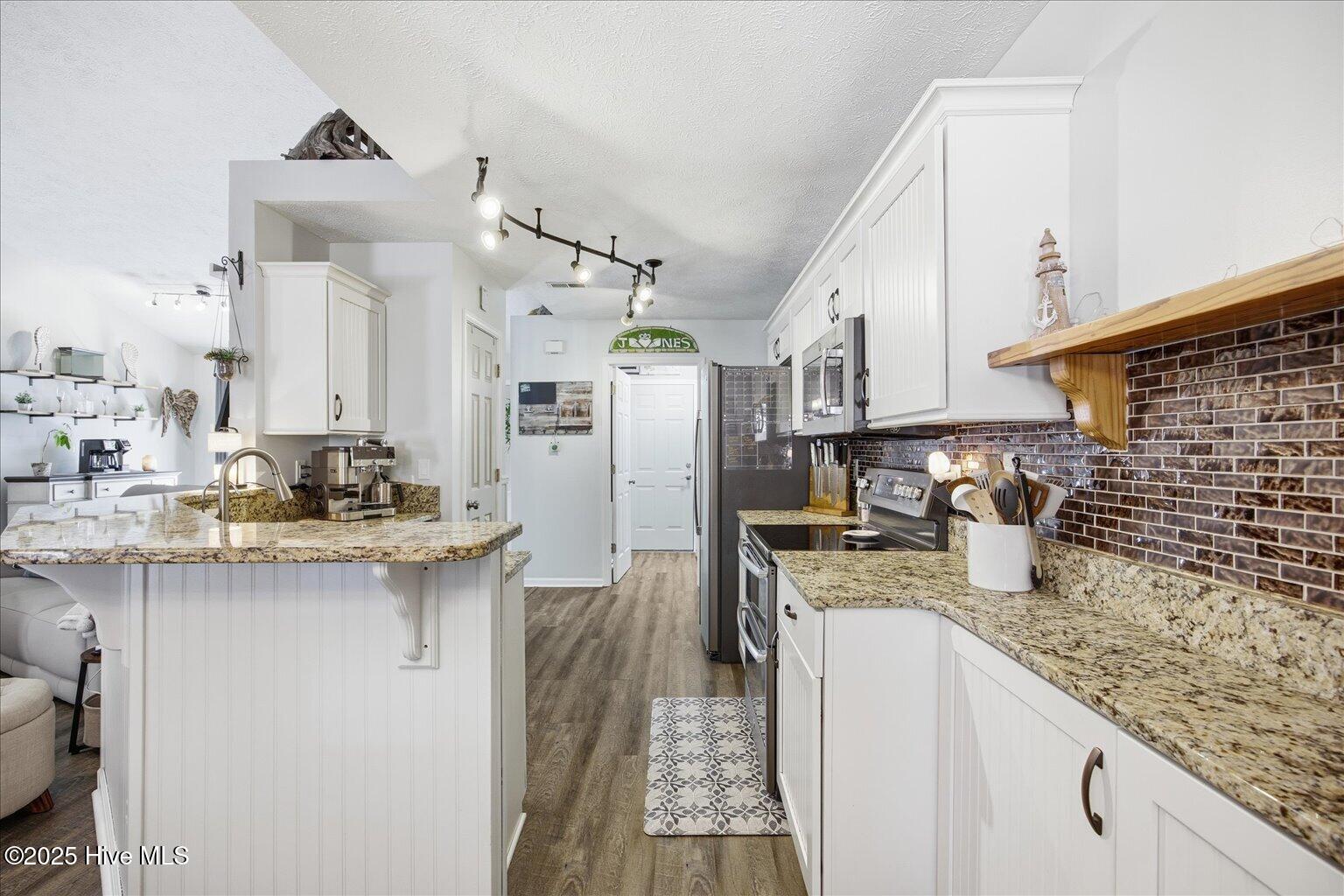 100544884 | Photo 24