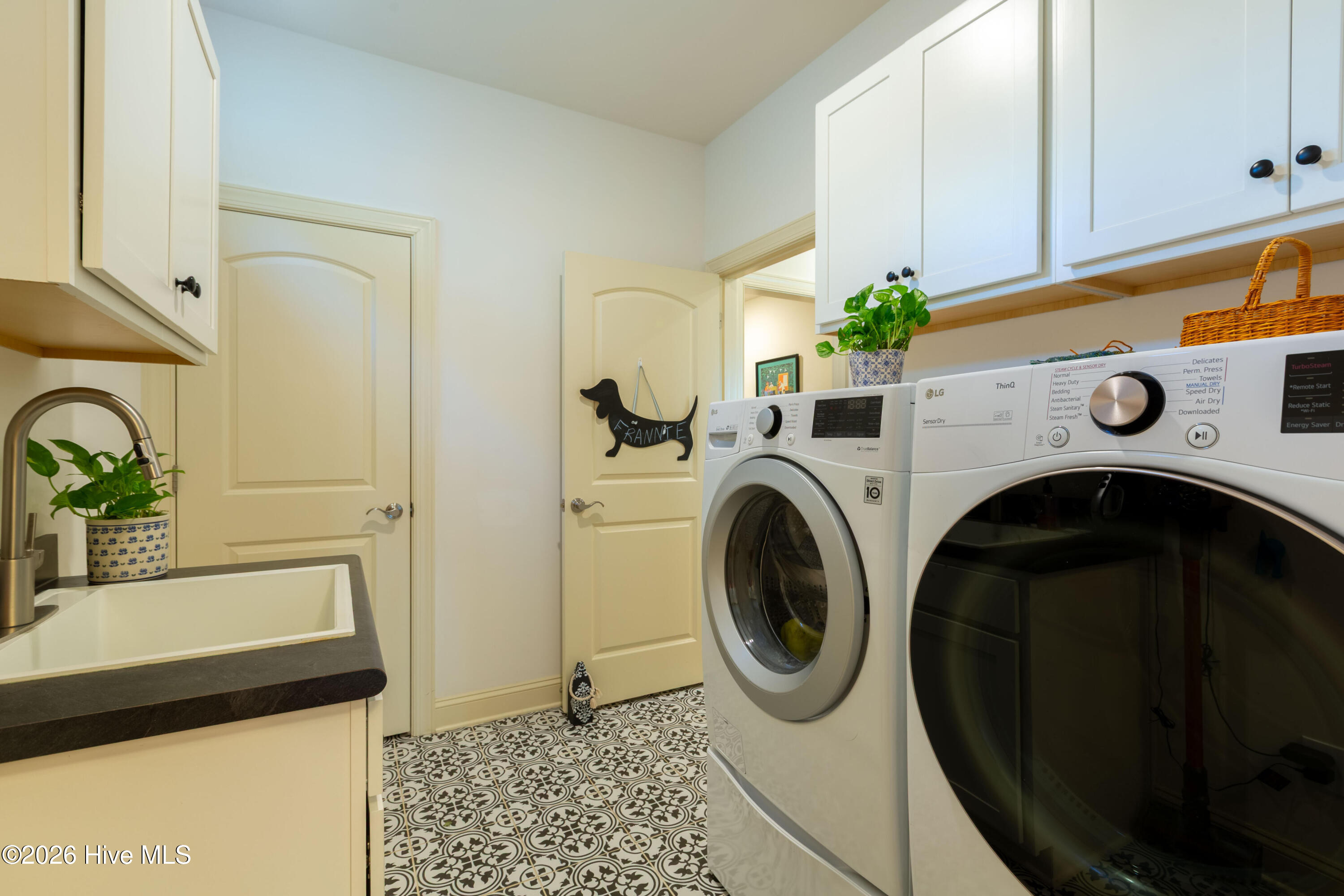 100550328 | Photo 14