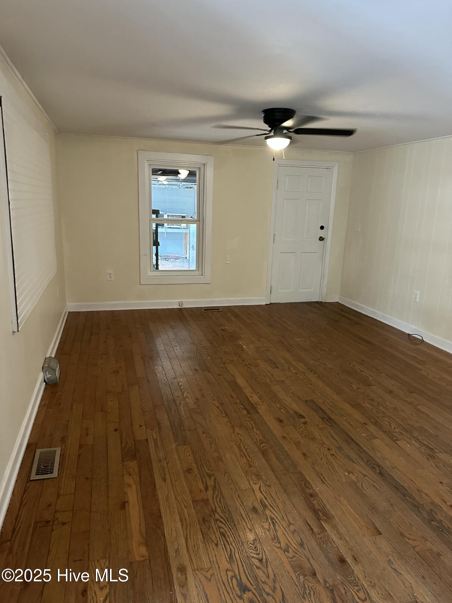 100513996 | Photo 12