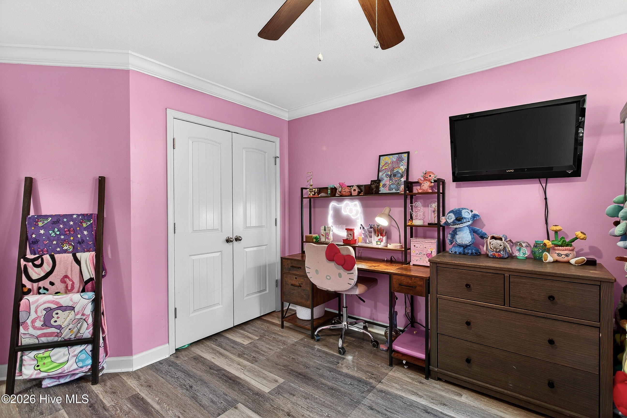 100562931 | Photo 27