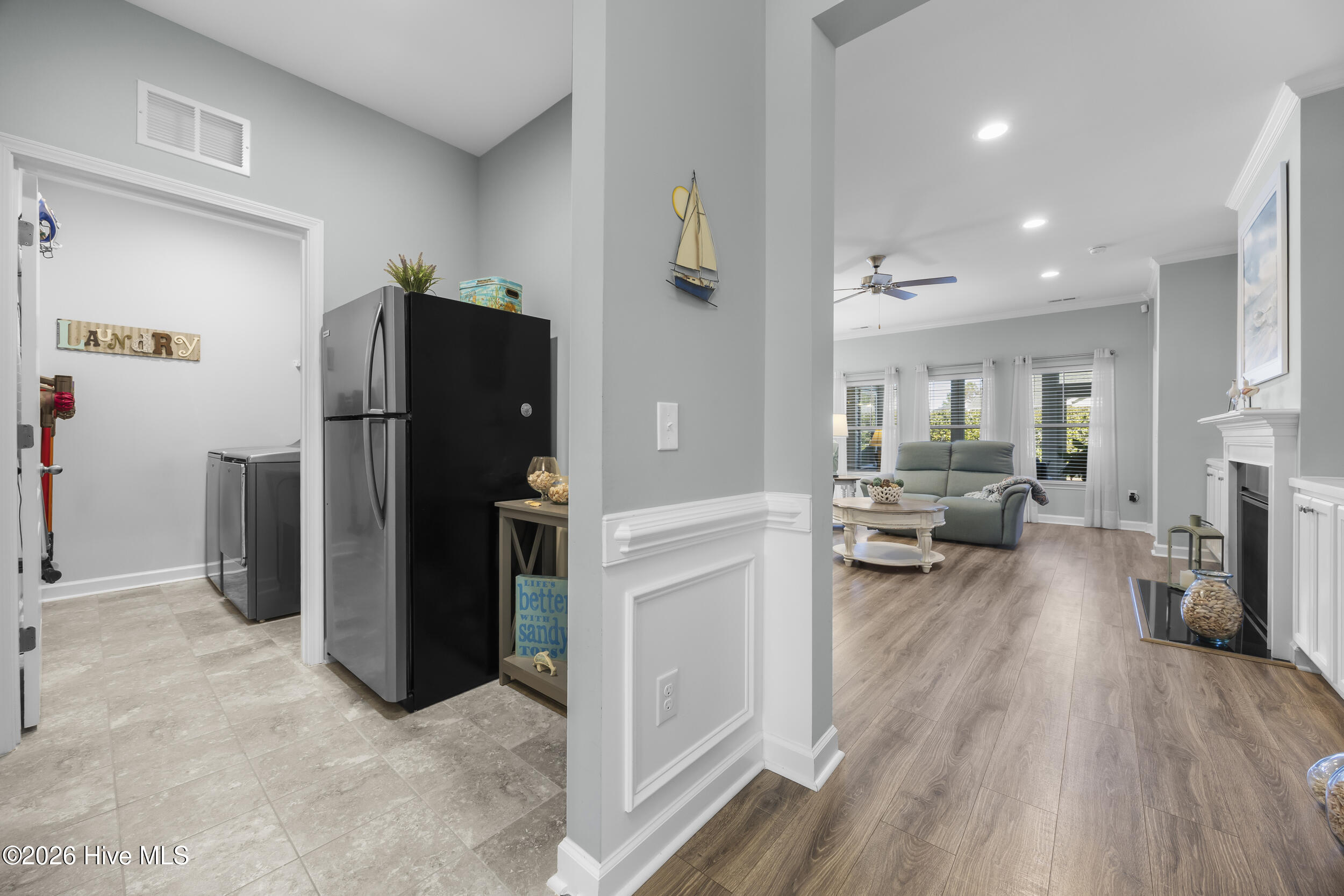 100551713 | Photo 30