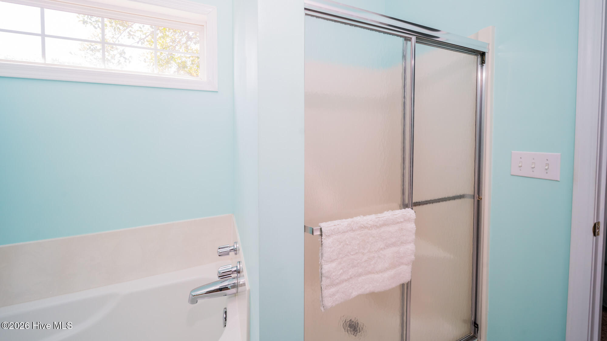 100569963 | Photo 23