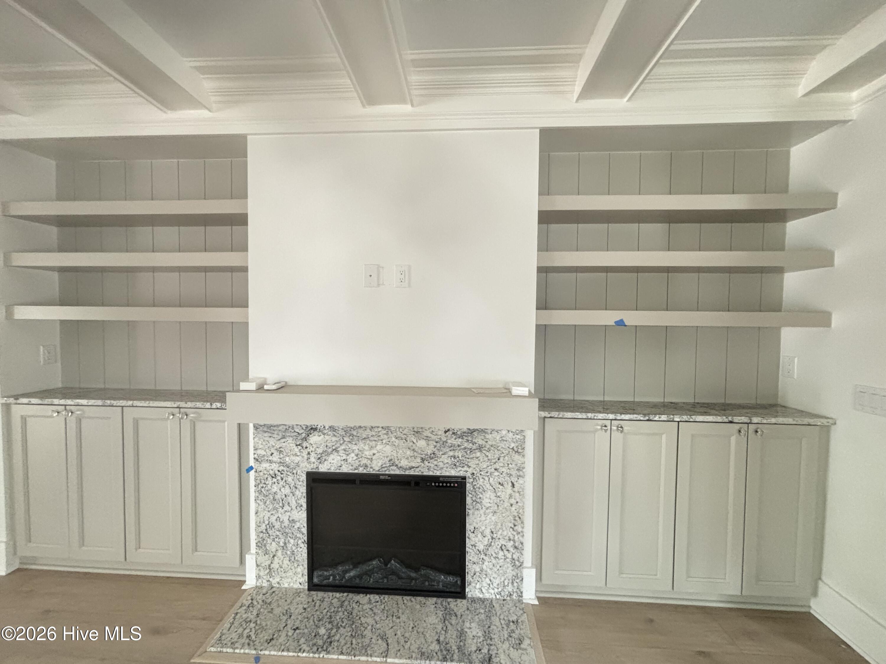 100516675 | Photo 85