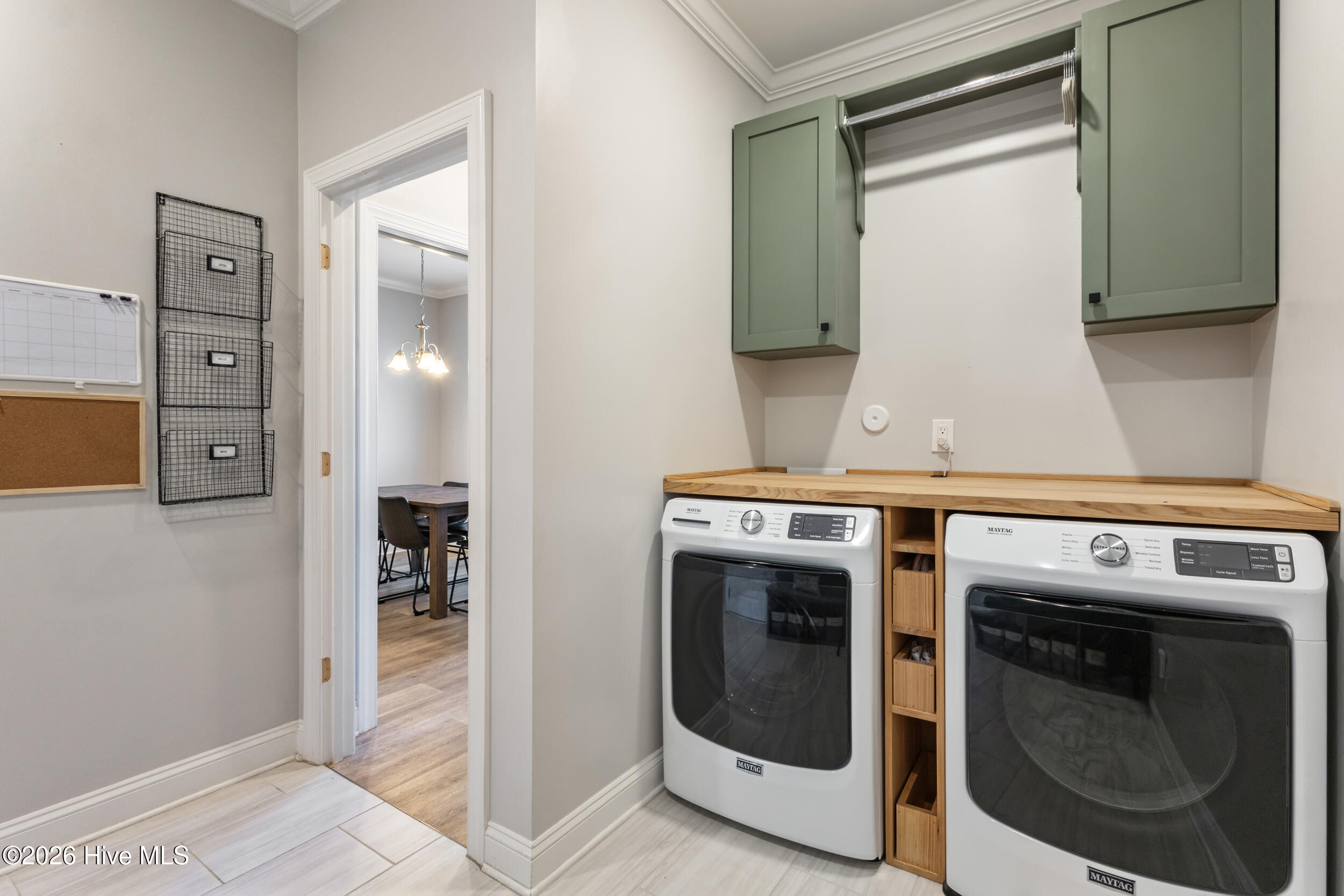 100569391 | Photo 43