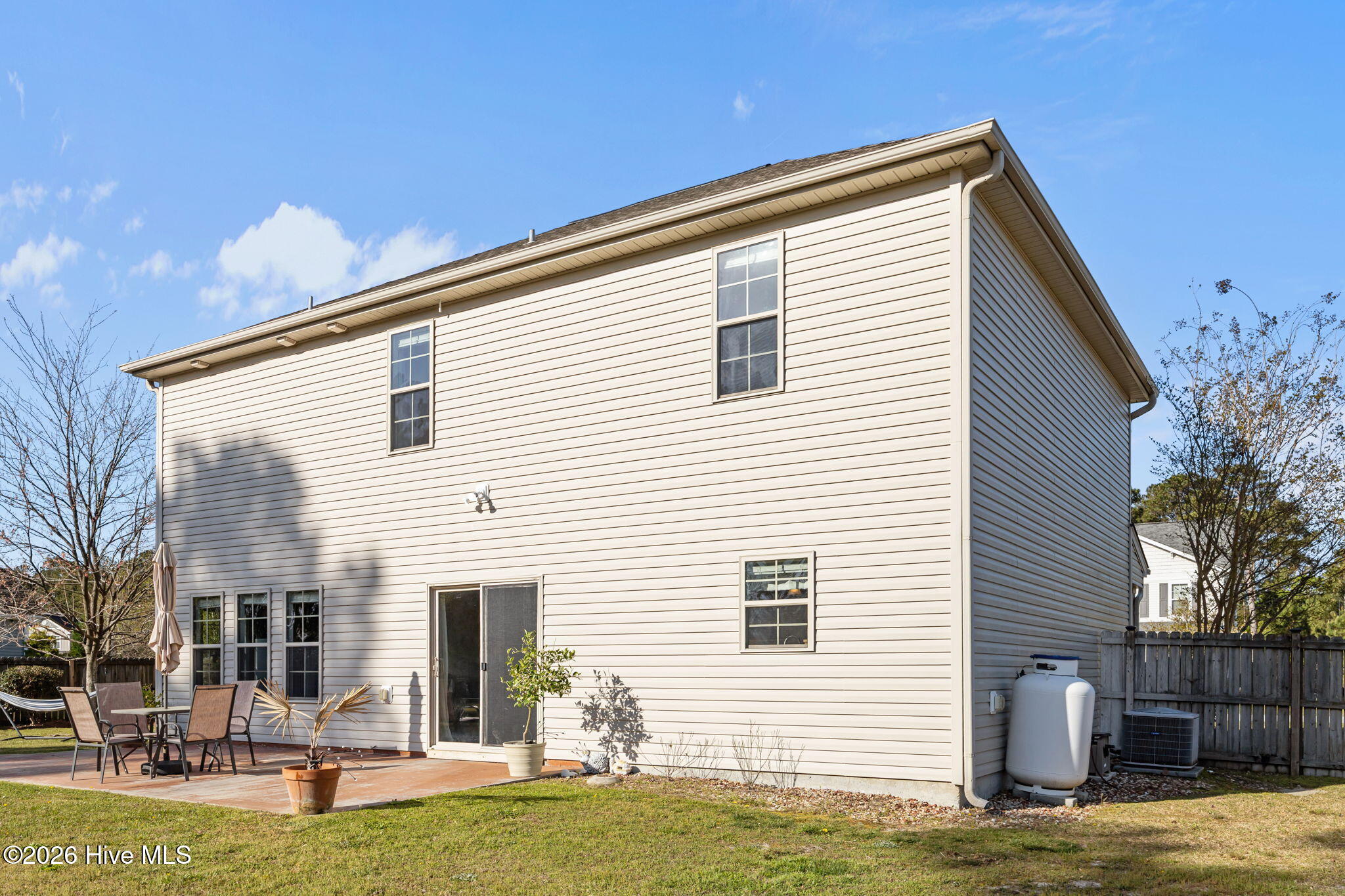 100565873 | Photo 48