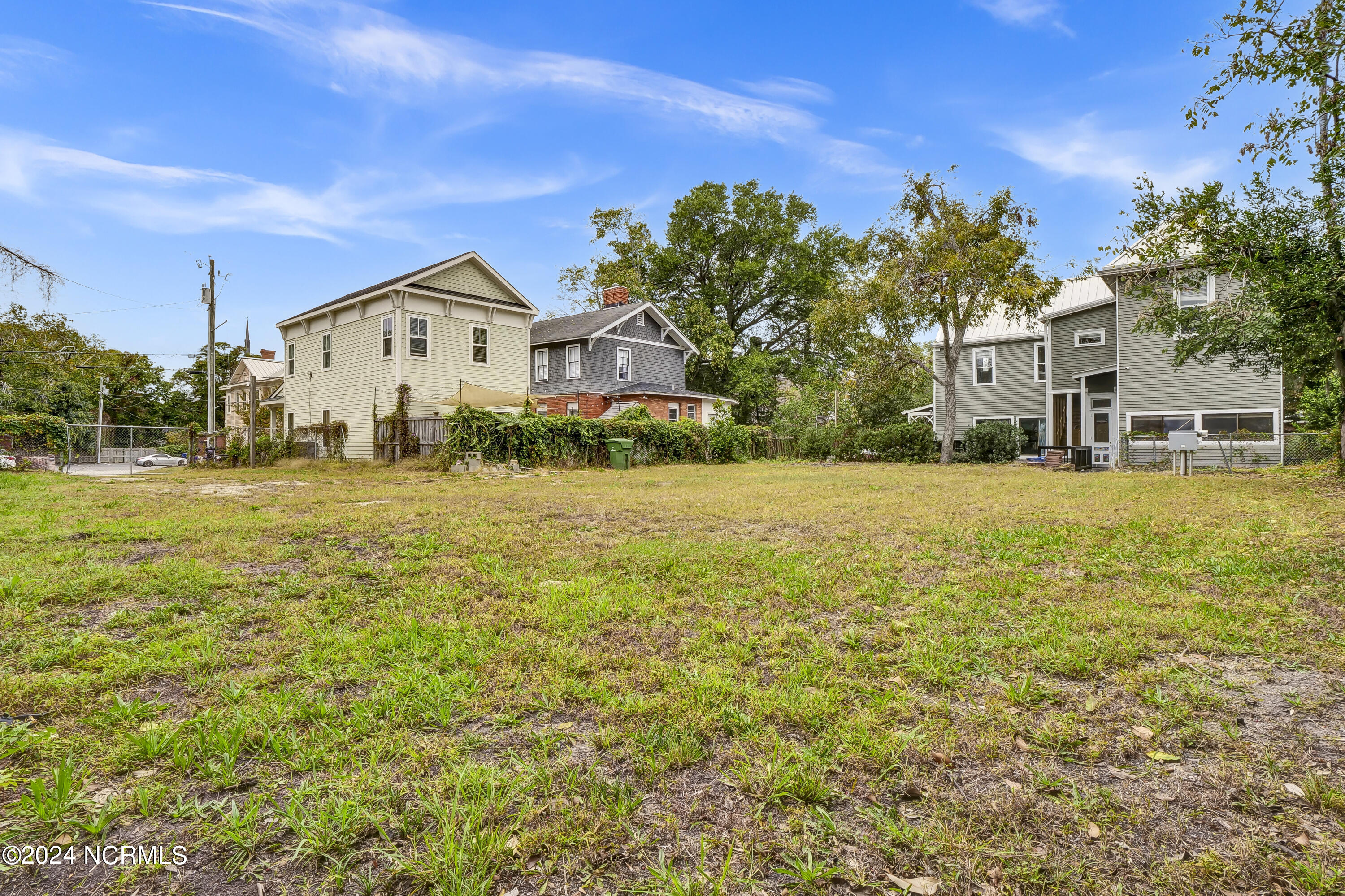 100472145 | Photo 61