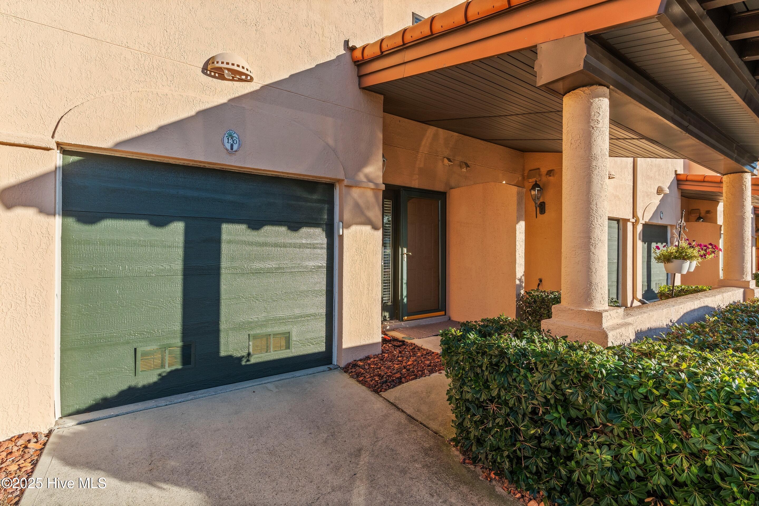 100545192 | Photo 60