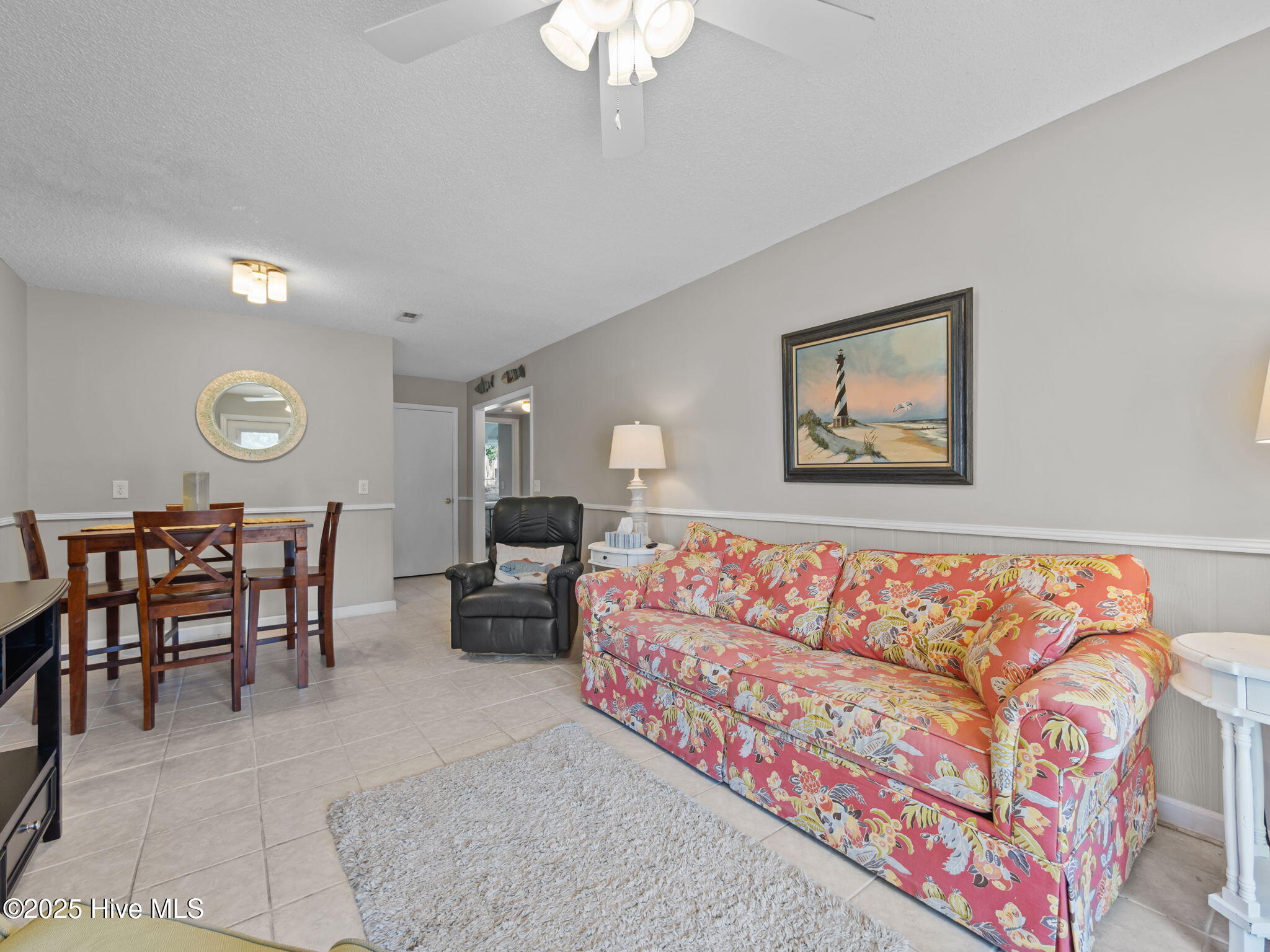 100537997 | Photo 34