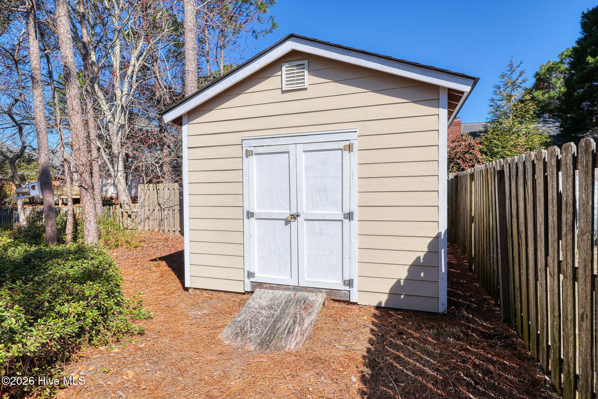 100556784 | Photo 21