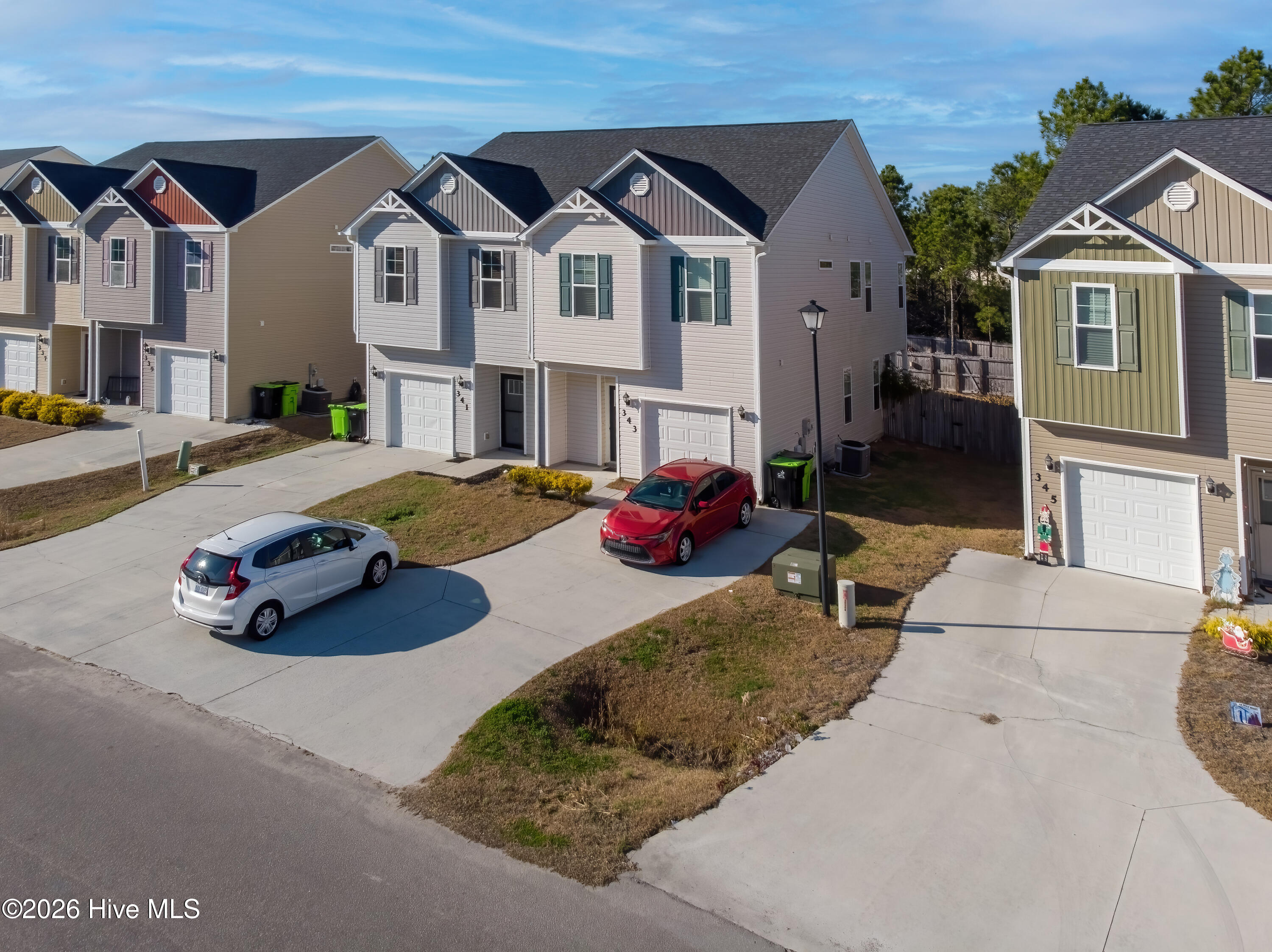 100567221 | Photo 51