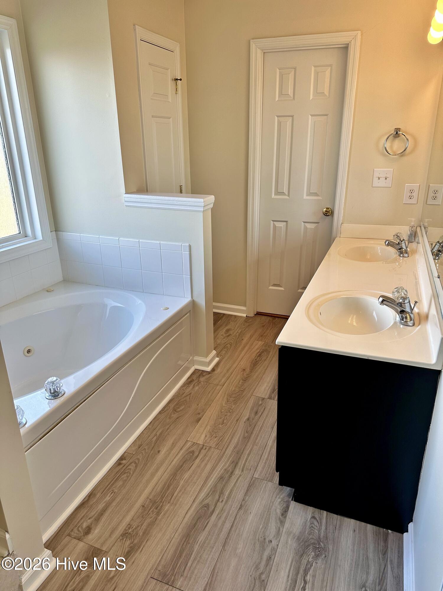 100552707 | Photo 45