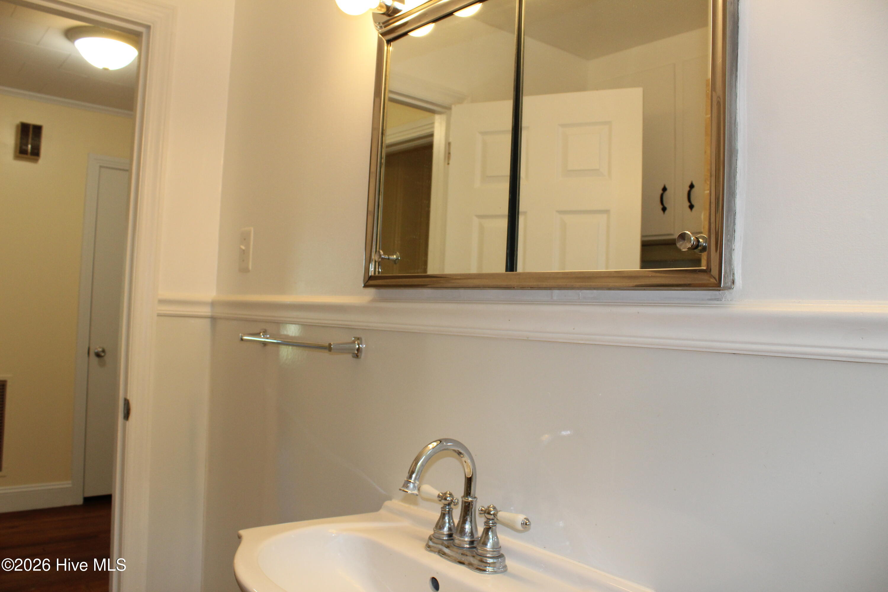 100567630 | Photo 20