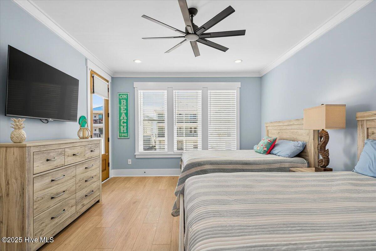 100527813 | Photo 37