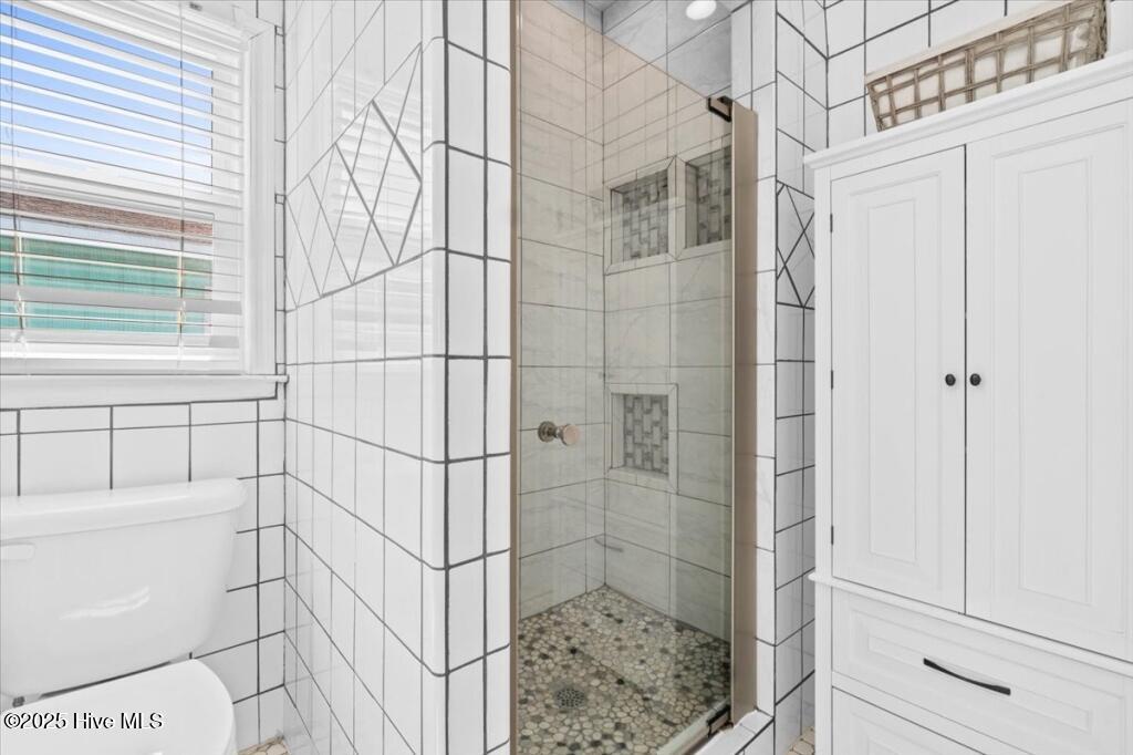 100507121 | Photo 19